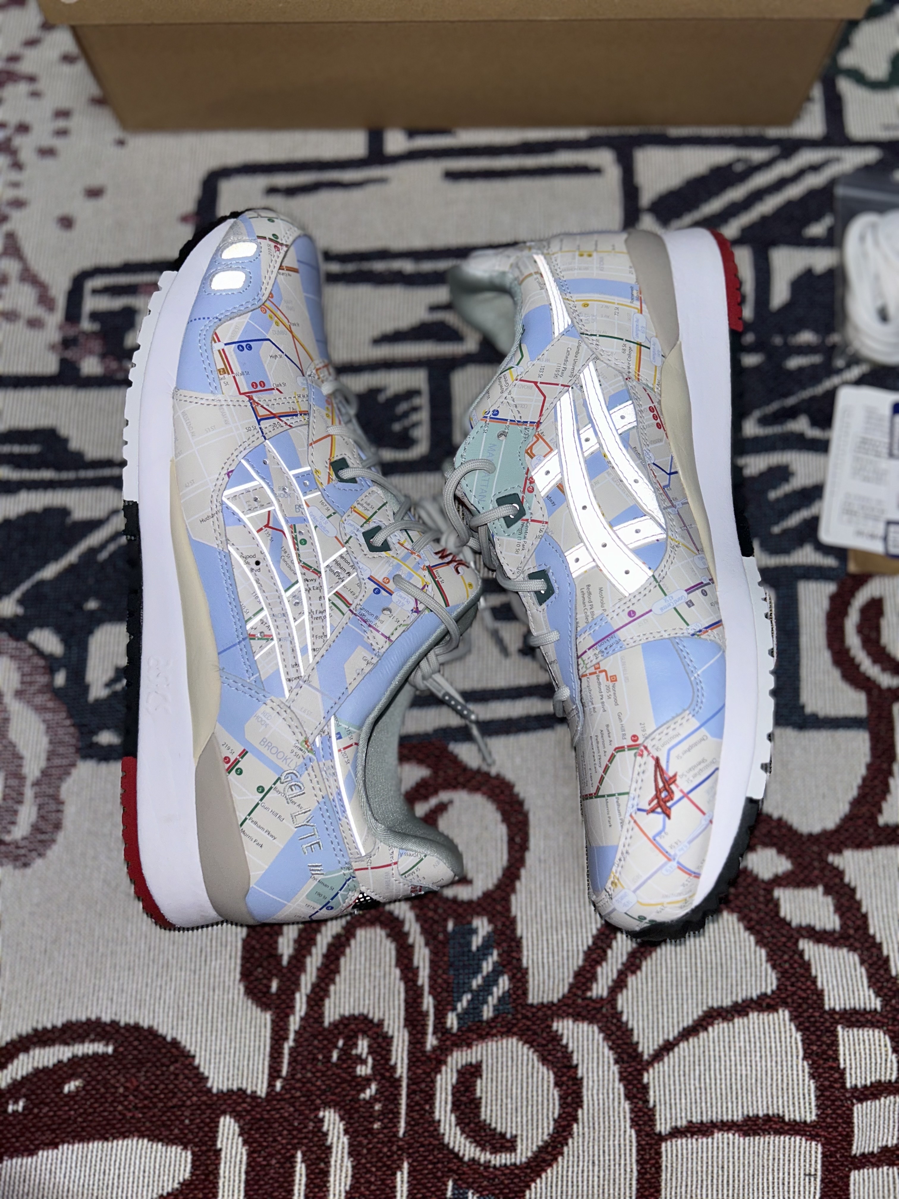 Asics x Atmos Gel-Lyte III OG Subway Pack NYC 착용 스타일 - 4