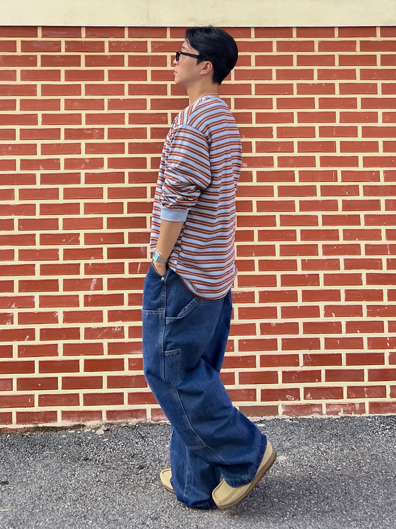 Clarks Wallabee Maple Suede 착용 스타일 - 2