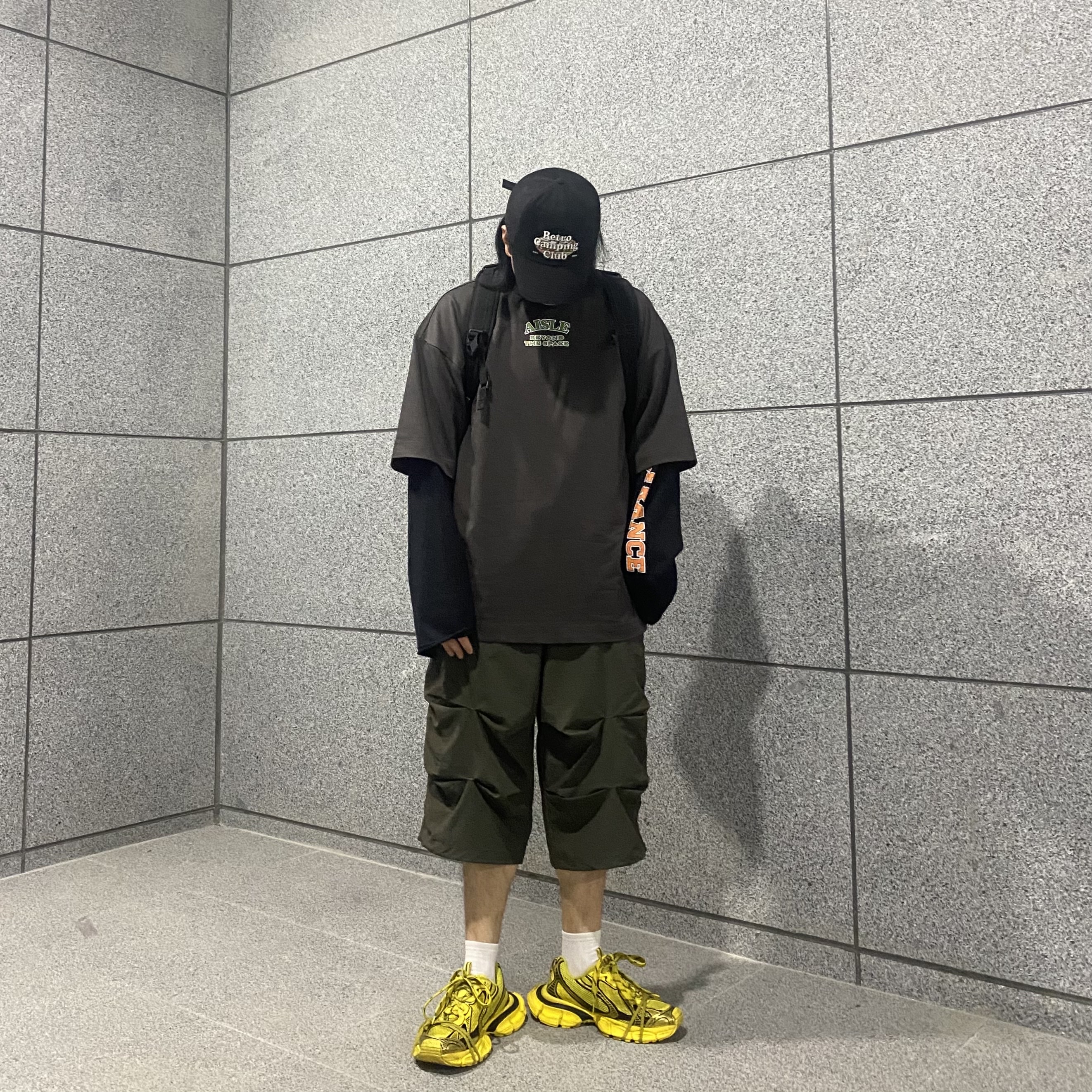 Balenciaga 3XL Sneakers Yellow Black 착용 스타일 - 1