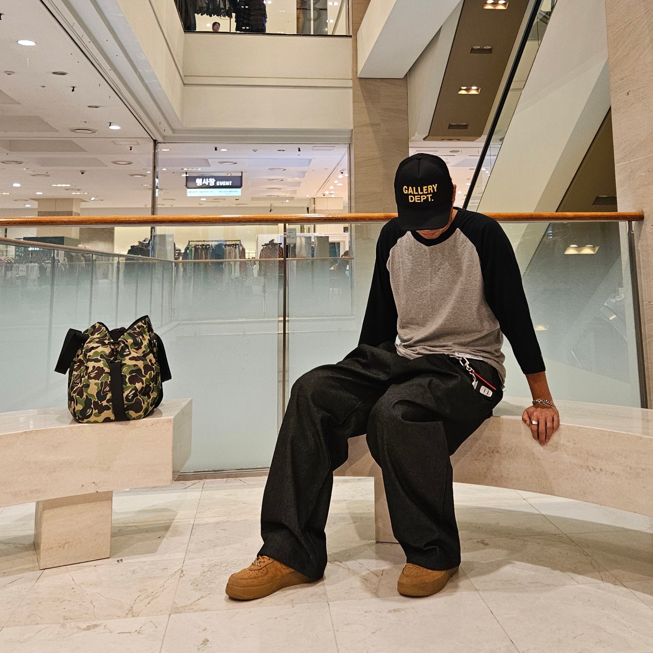 Gallery Dept. GD Trucker Cap Black, Nike x Supreme Air Force 1 Low Flax 착용 스타일 - 1