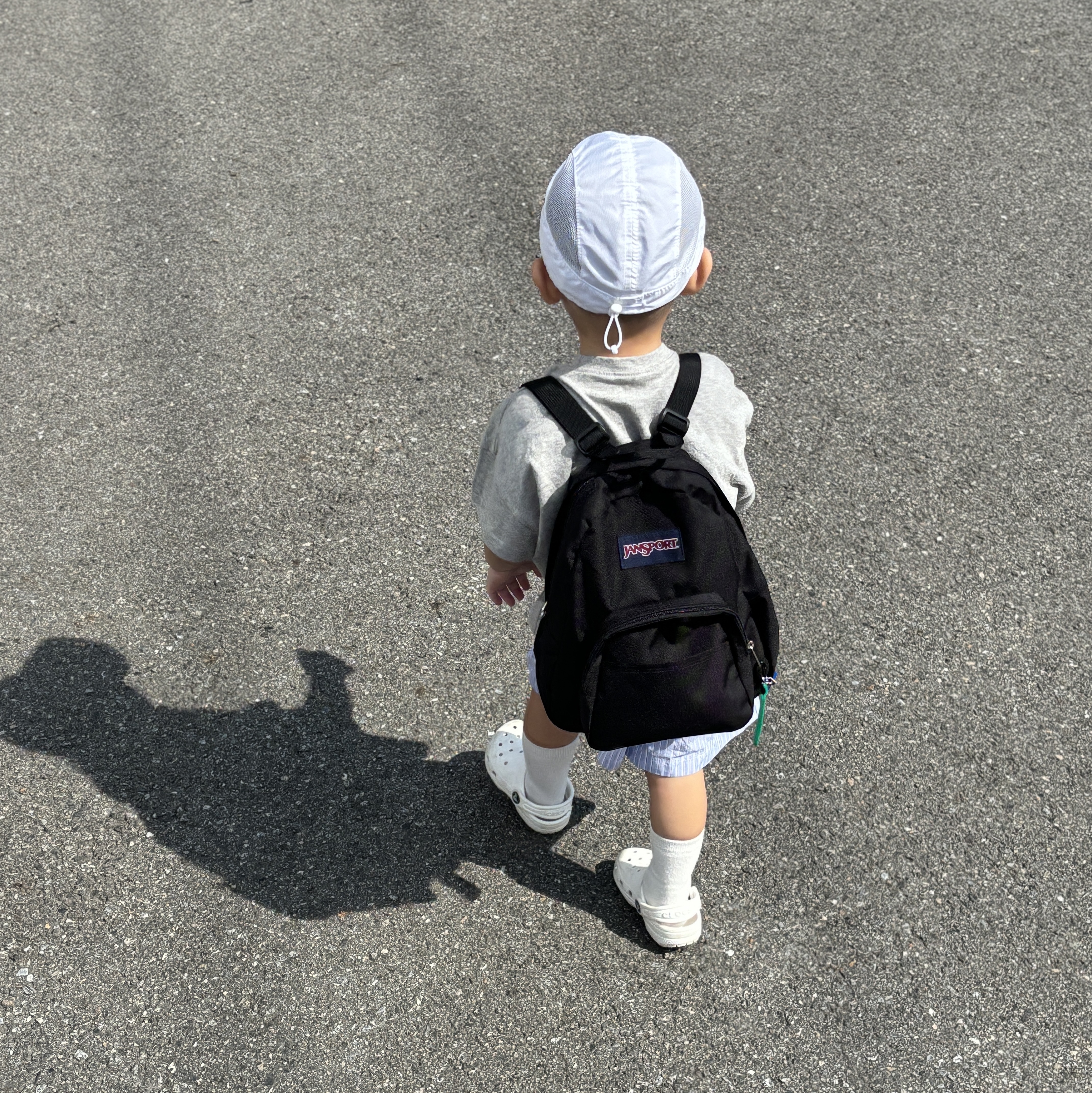 Jansport Half Pint Mini Backpack Black 착용 스타일