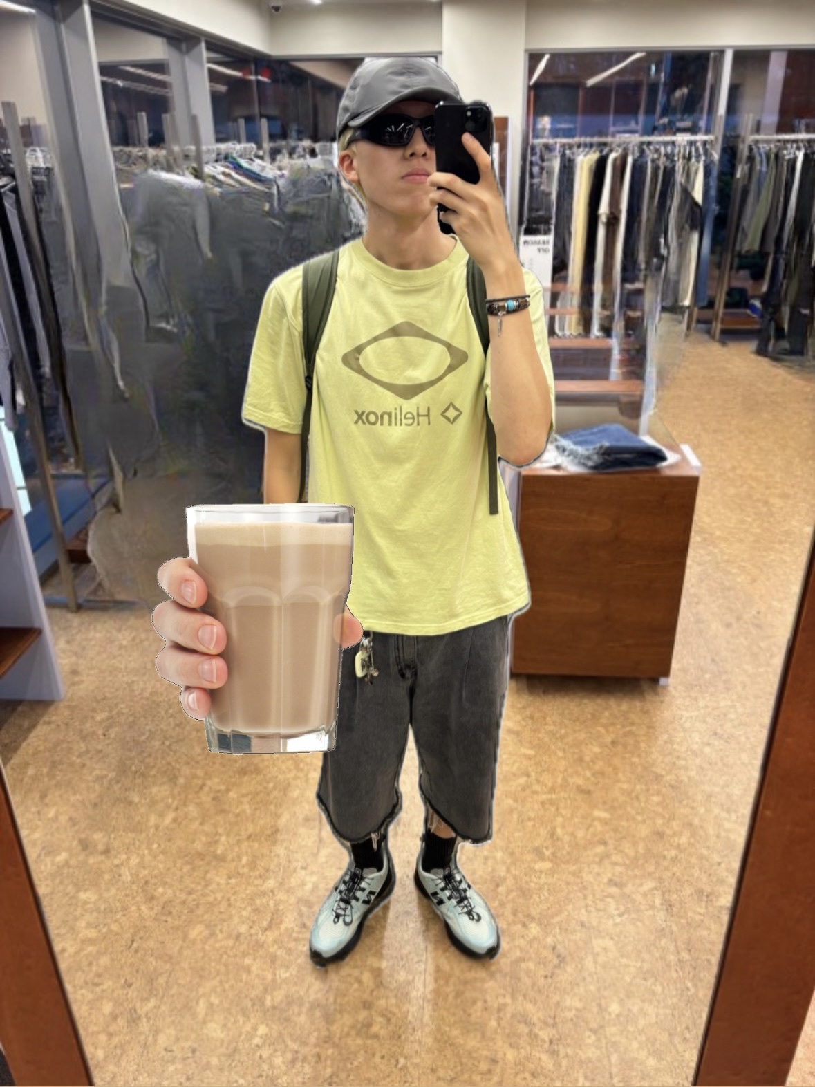 New Balance x Cayl 1906R Blue, (W) Mischief x Helinox T-Shirt Olive 착용 스타일