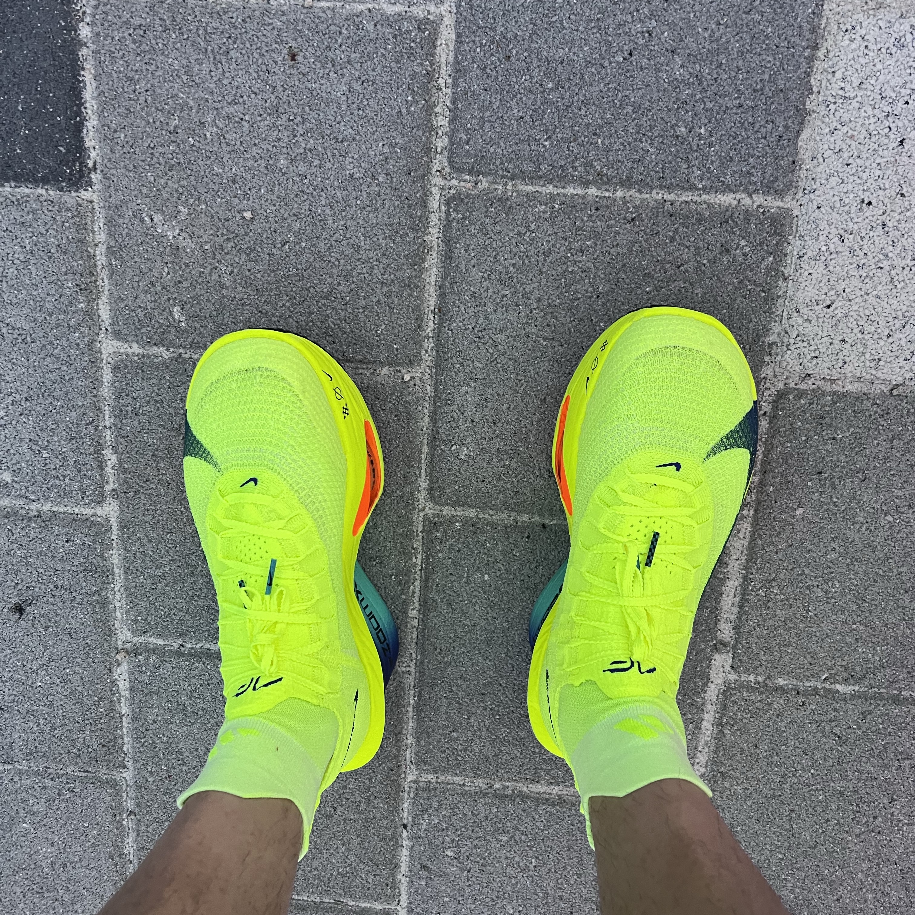 Nike Air Zoom Alphafly Next% 3 Volt 착용 스타일