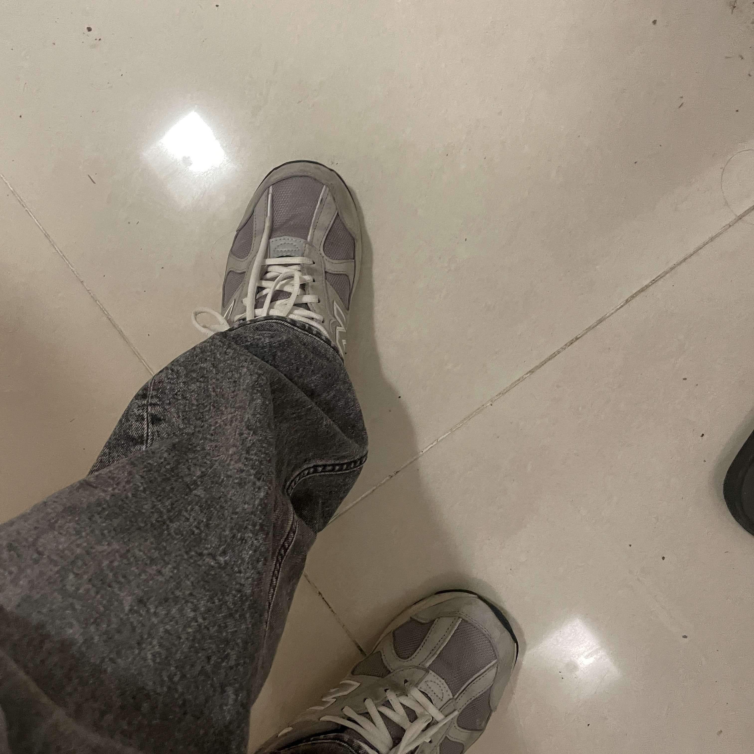 New Balance 878 Gray 착용 스타일