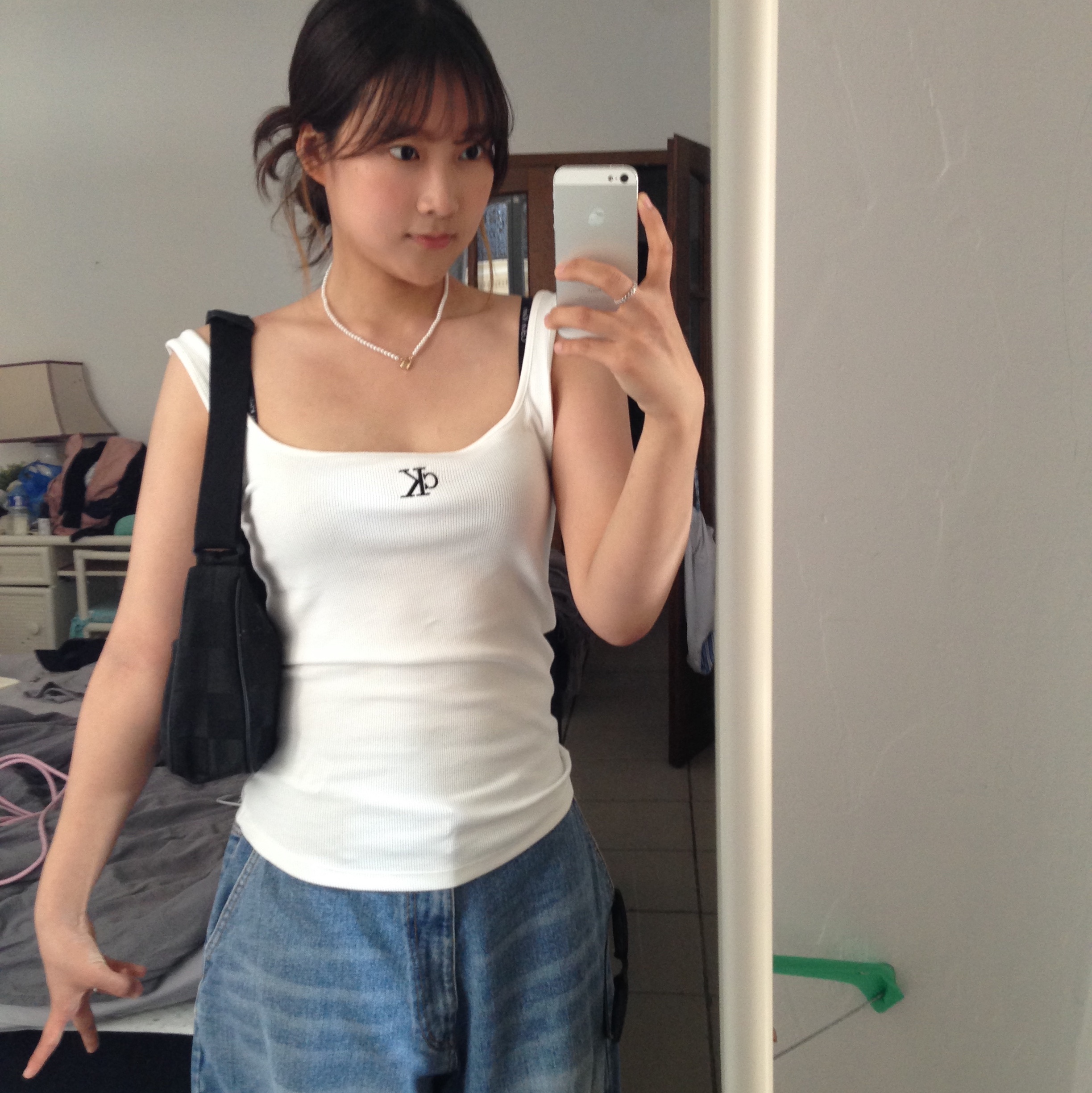 (W) Nike Asuna Slide Black 착용 스타일 - 2