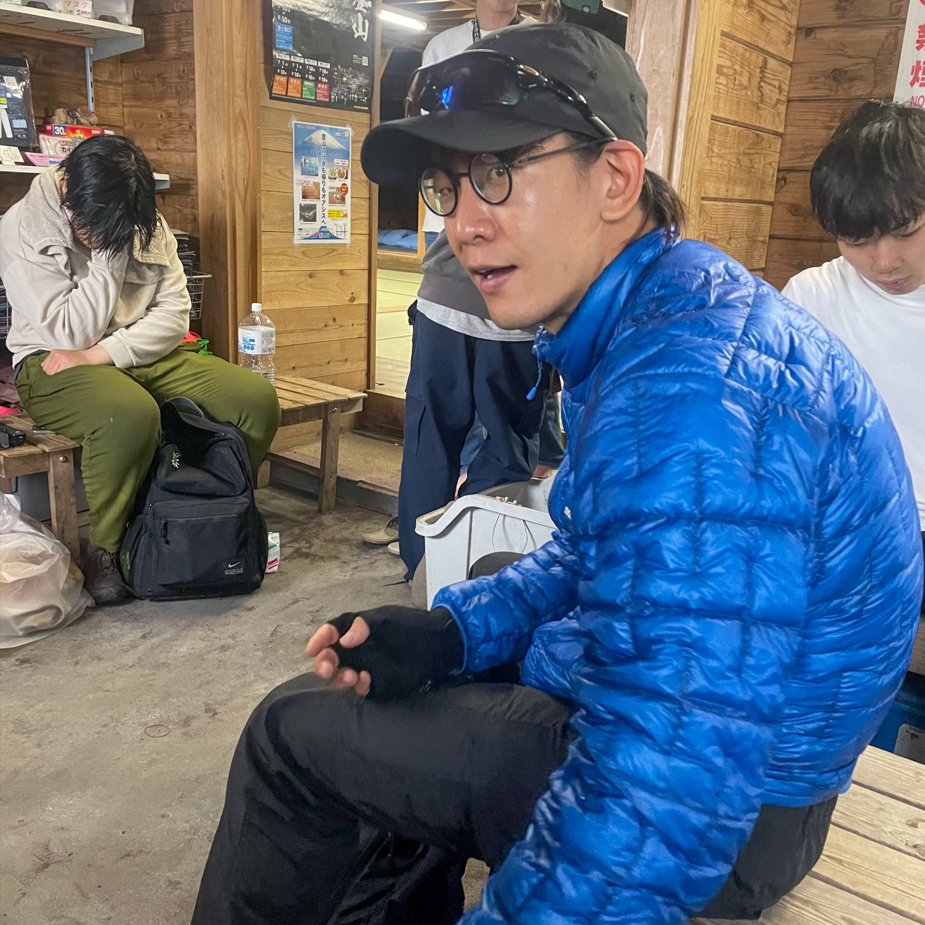 Montbell US Plasma 1000 Down Jacket Blue 착용 스타일 - 1