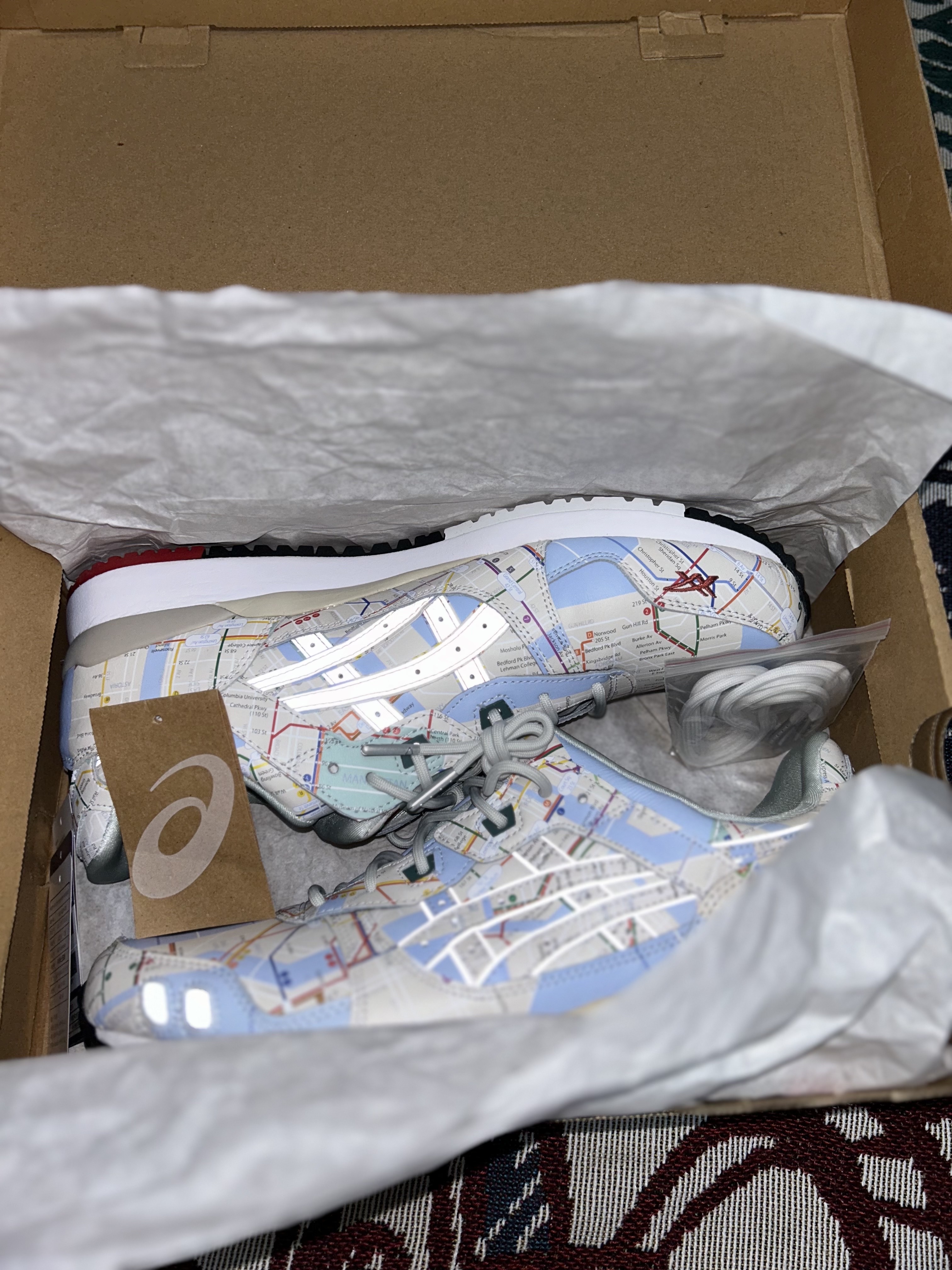 Asics x Atmos Gel-Lyte III OG Subway Pack NYC 착용 스타일 - 8