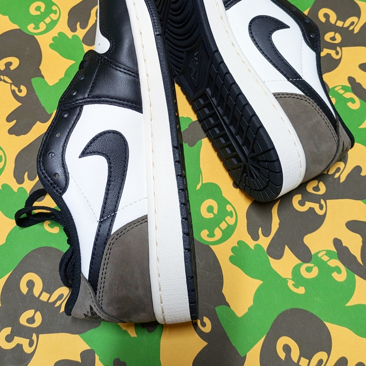 Jordan 1 Retro Low OG Mocha 착용 스타일 - 3