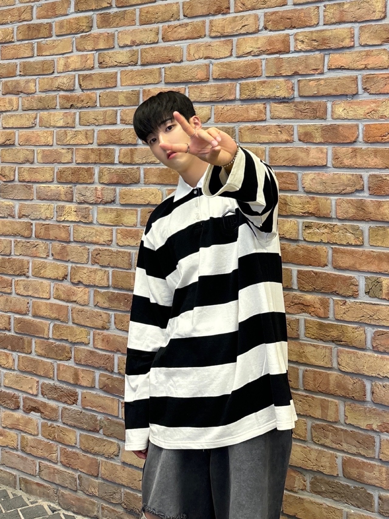 Adidas Superstar 82 Black White 착용 스타일 - 3