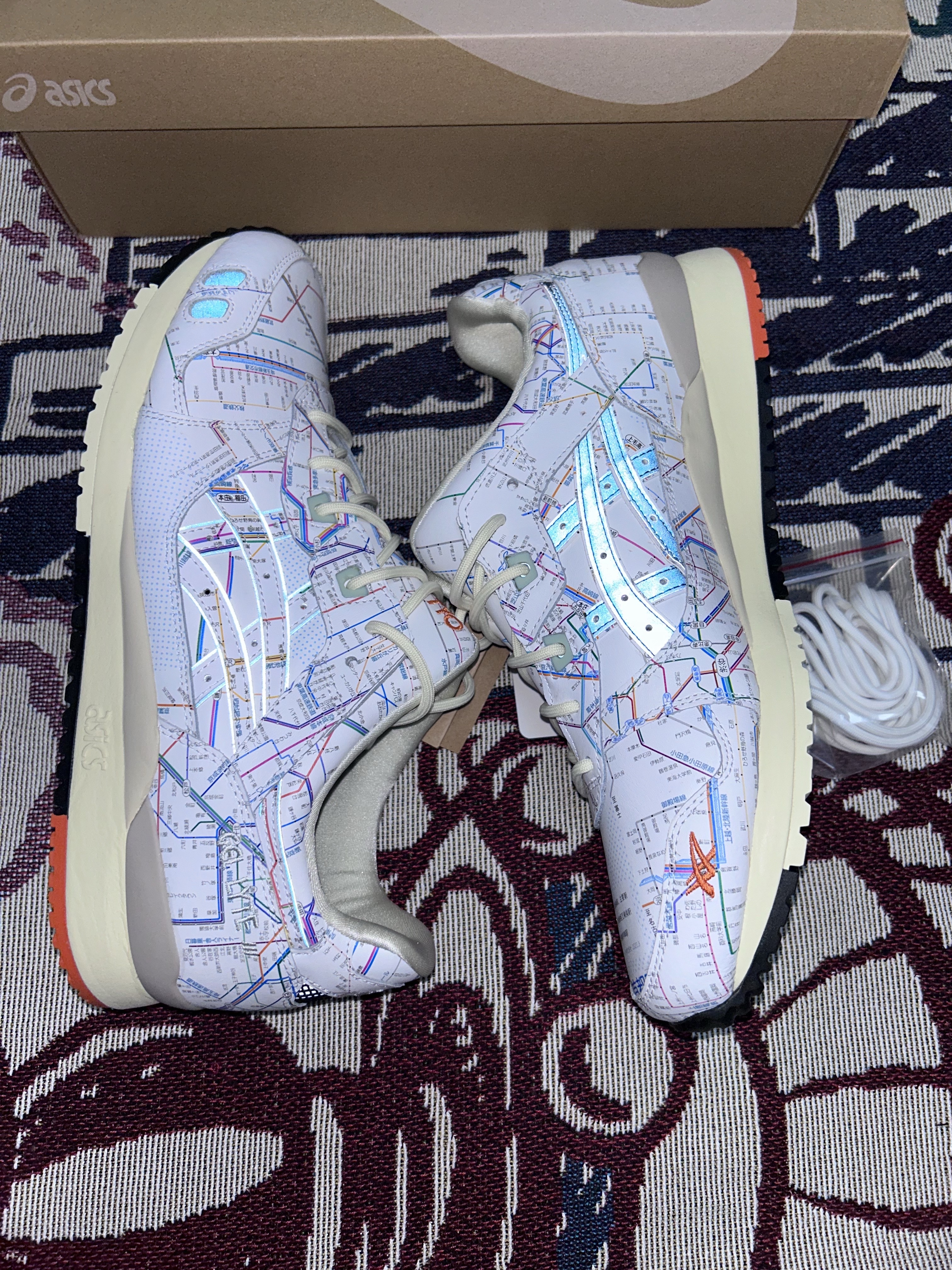 Asics x Atmos Gel-Lyte III OG Subway Pack Tokyo 착용 스타일 - 4