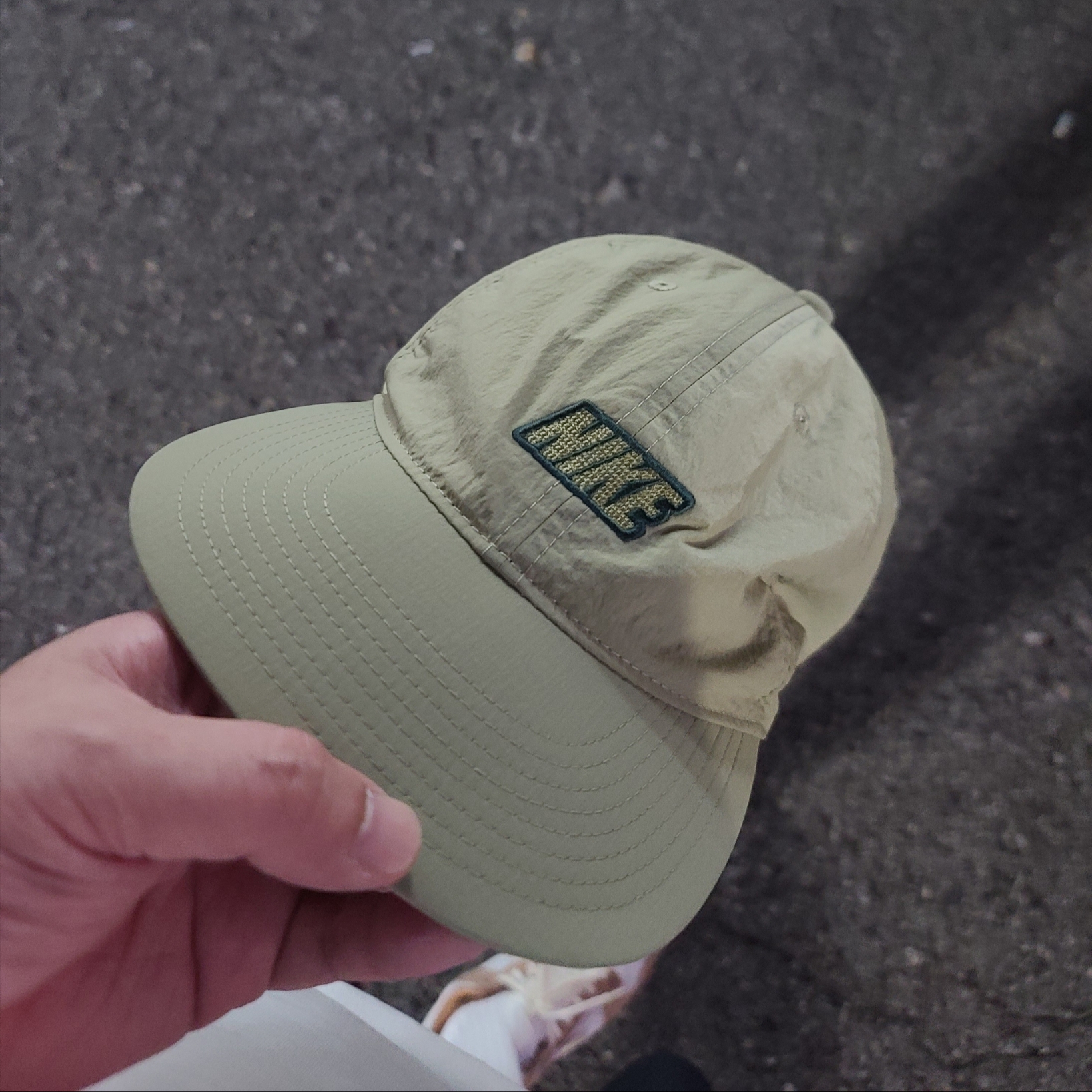 Nike Club Unstructured Flat Bill Outdoor Cap Black Neutral Olive, Nike Dunk Low Pro Premium Medium Curry 착용 스타일