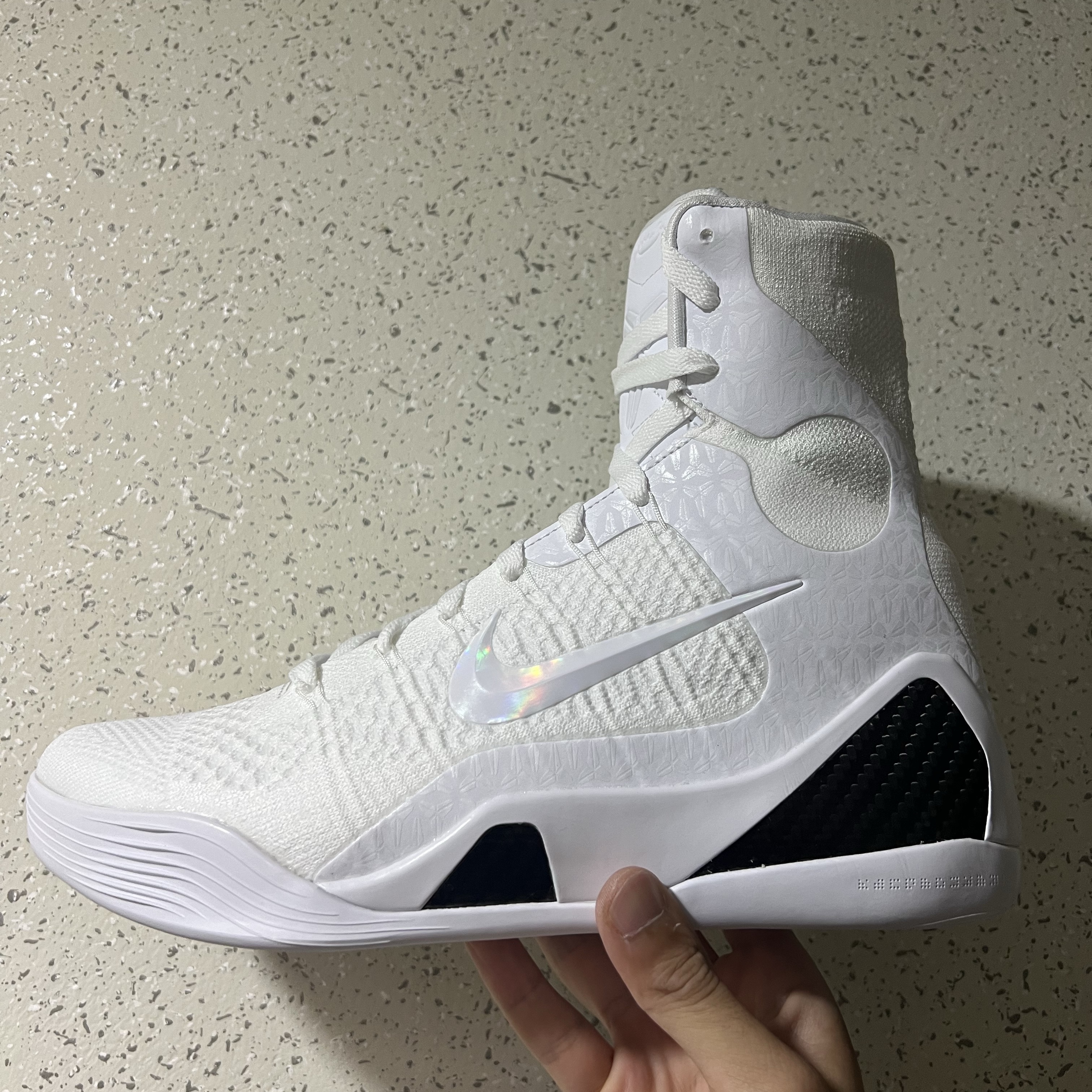Nike Kobe 9 Elite High Protro Halo 착용 스타일 - 1