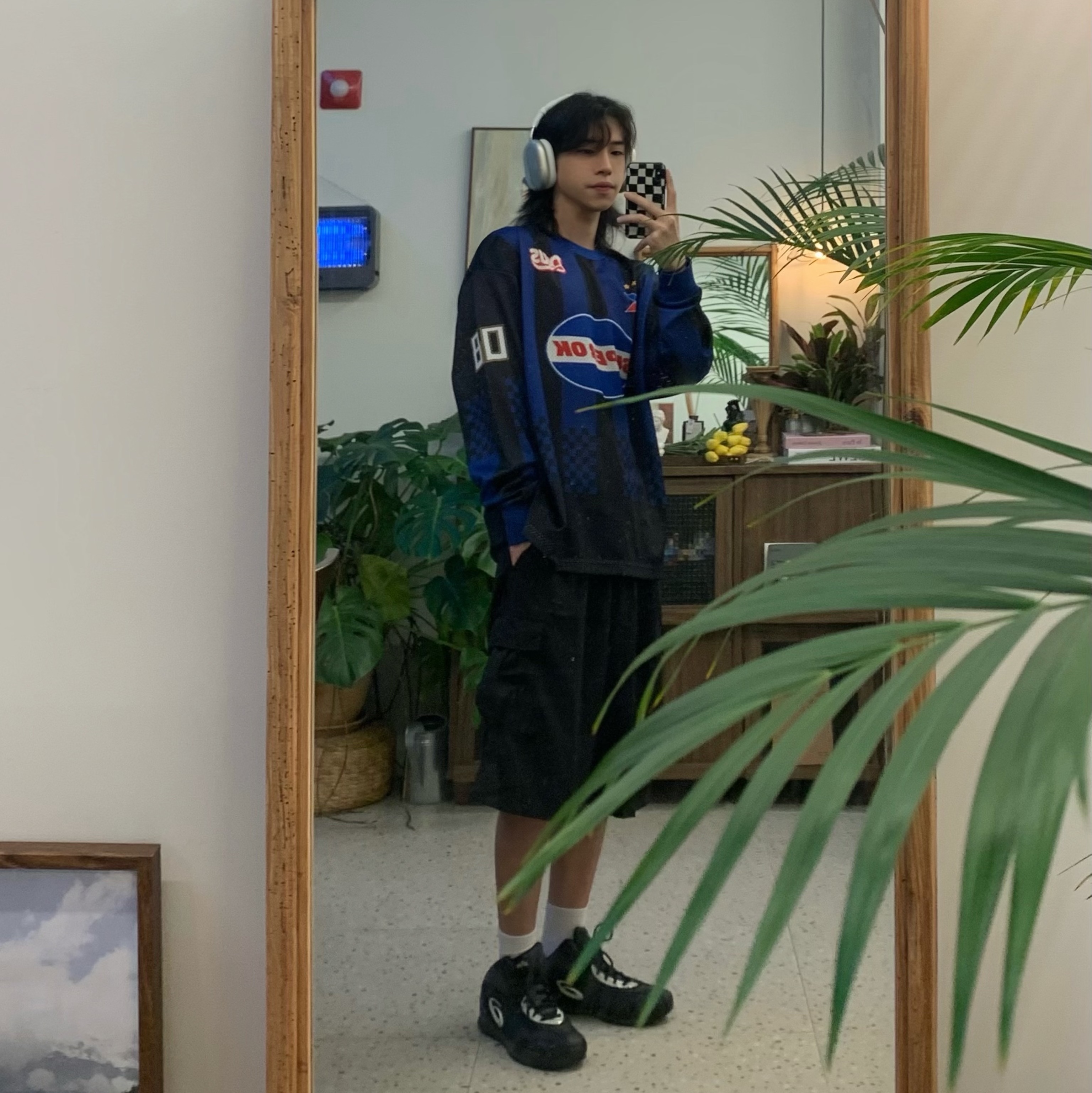 Apple AirPods Max Lightning Silver (Korean Ver.), Asics x Kiko Kostadinov Gel-Sokat 2 Carrier Grey 착용 스타일 - 2