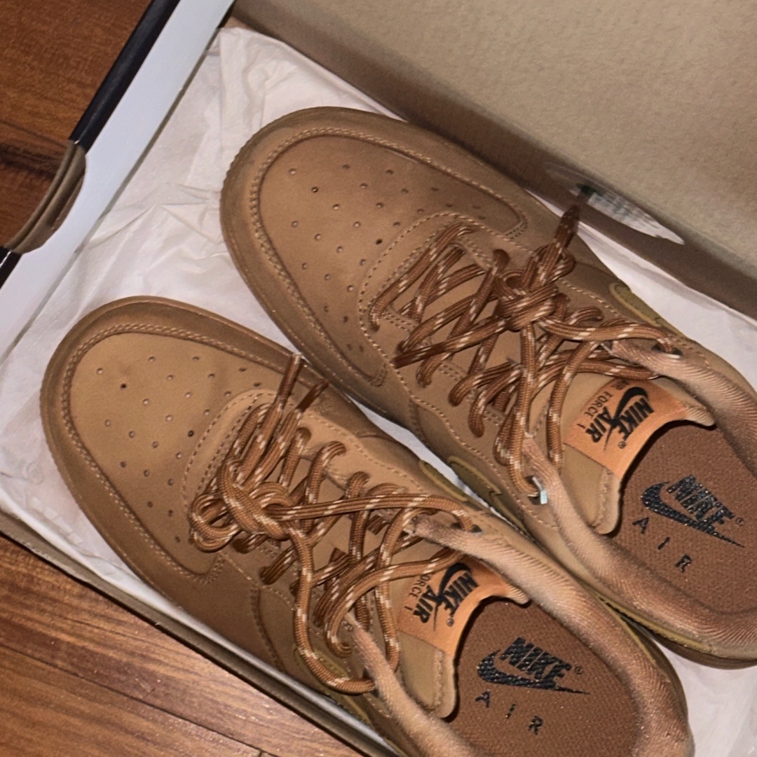 Nike Air Force 1 '07 WB Flax 착용 스타일 - 4