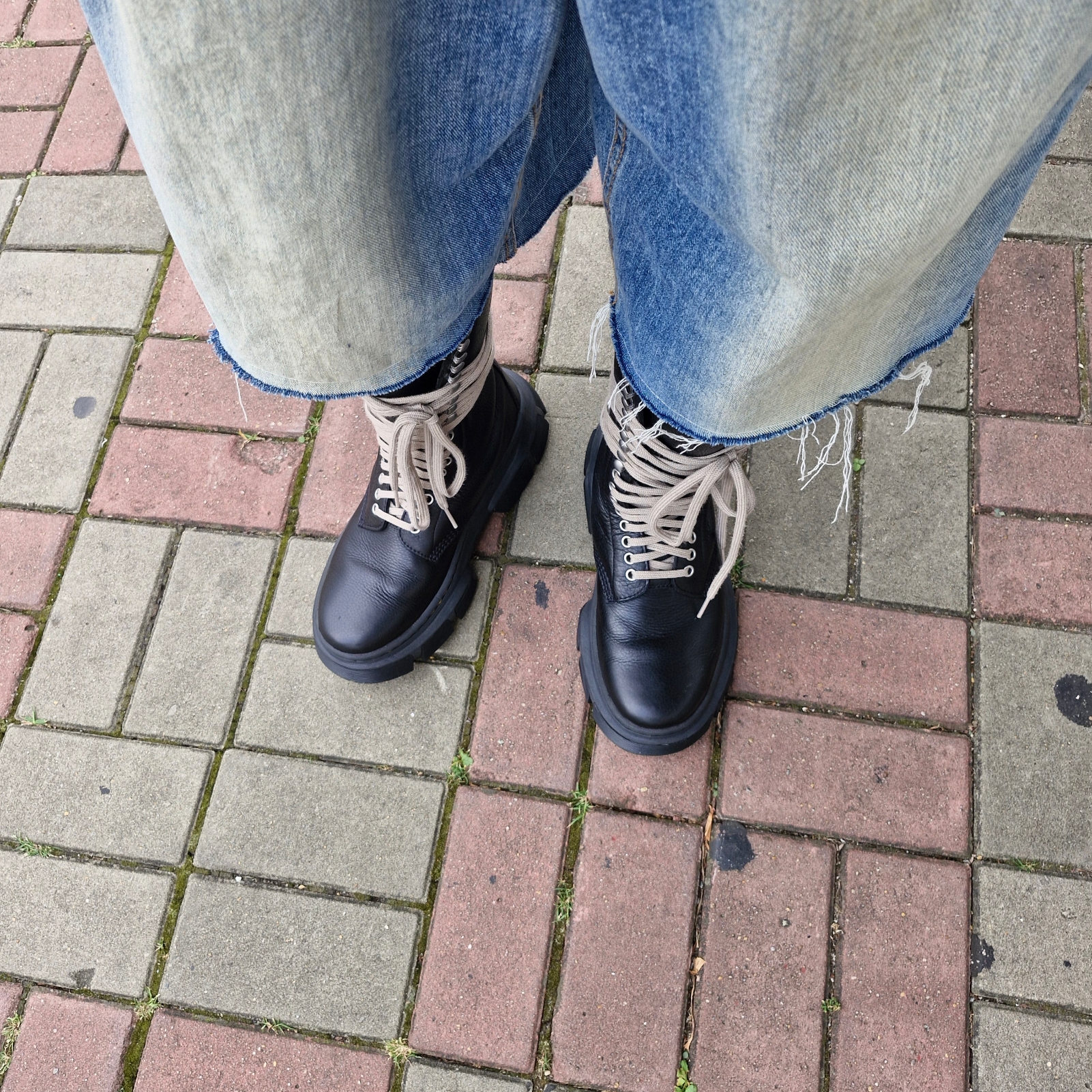 Dr. Martens x Rick Owens 1918 DMXL Calf Length Boot Black 착용 스타일