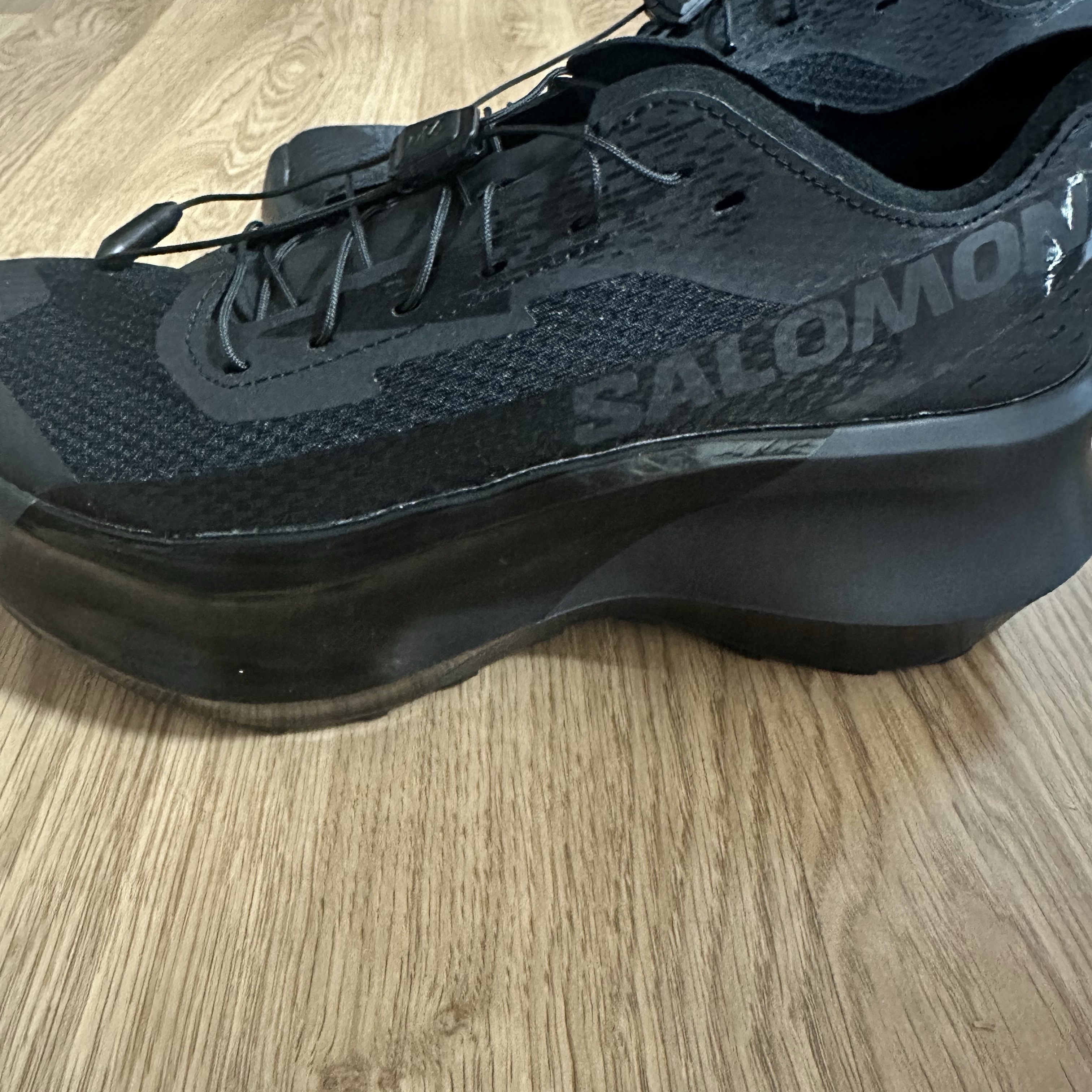 Salomon x Comme des Garcons Phantasm Platform Black 착용 스타일 - 2