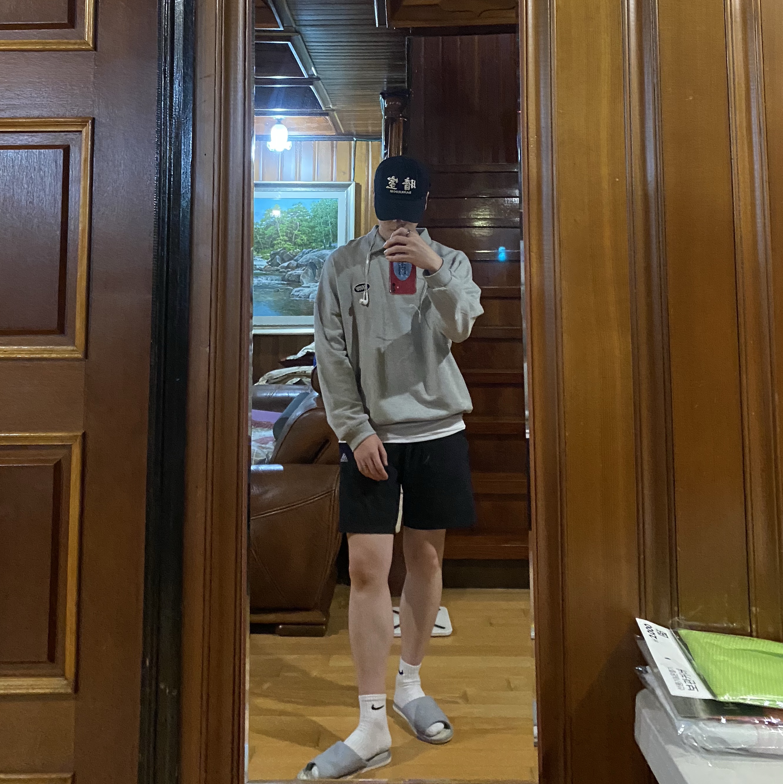 Darkr8m Studio Silver Logo Cap, Nike Everyday Lightweight Training Crew Socks White (3 Pack/Korean Ver.) 착용 스타일