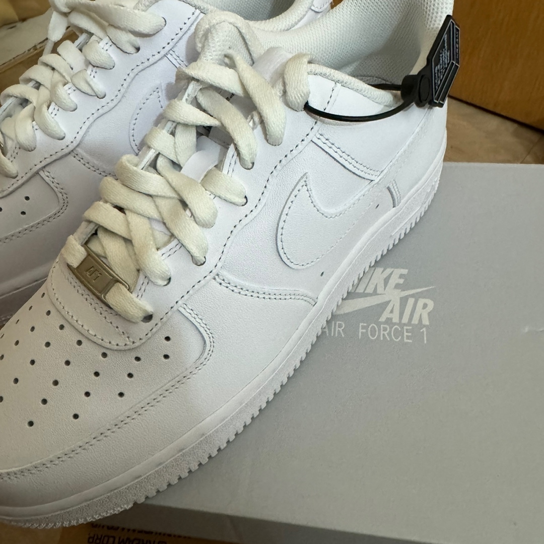 Nike Air Force 1 '07 Low White 착용 스타일 - 3