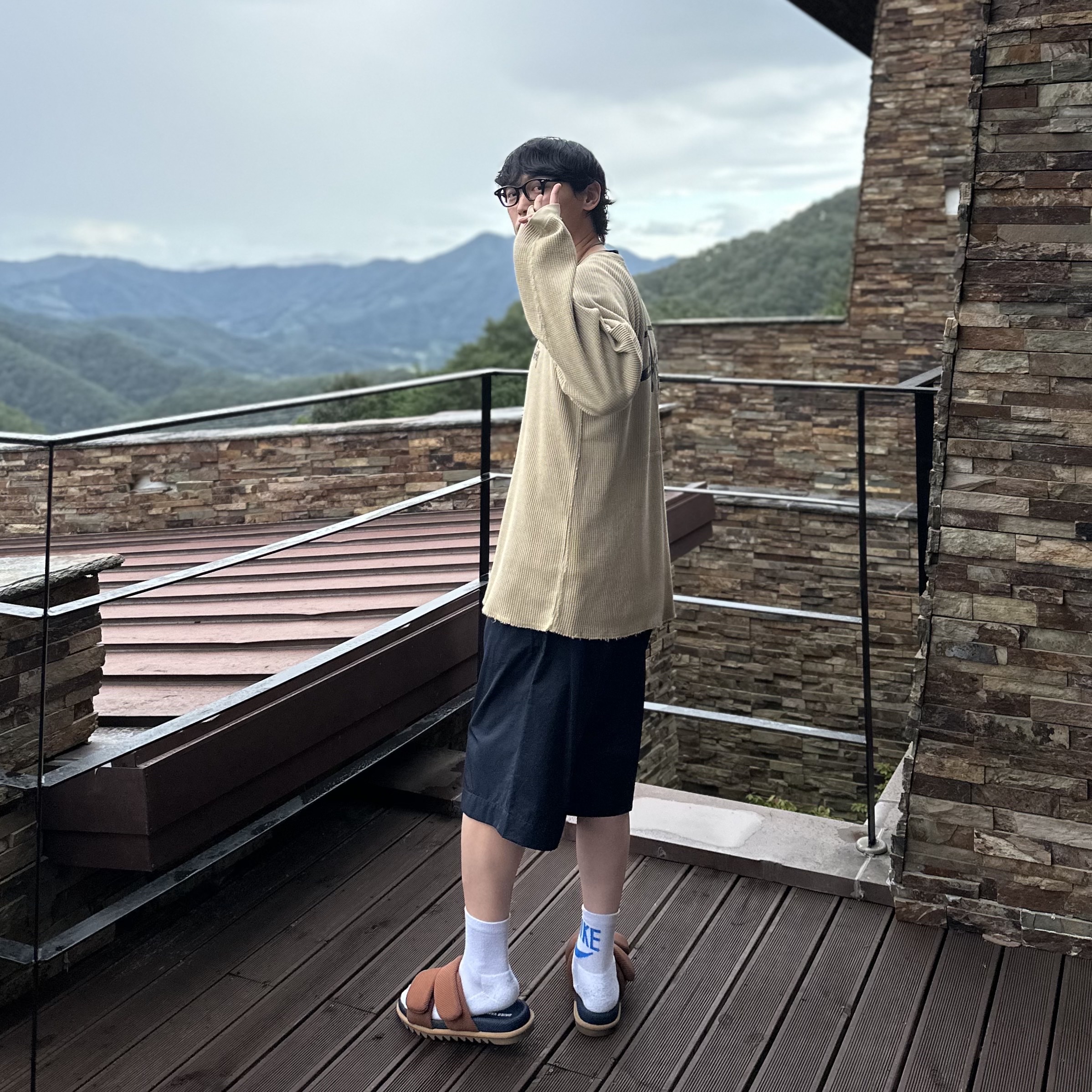 Stussy Raglan Thermal LS Crew Sand 착용 스타일 - 3