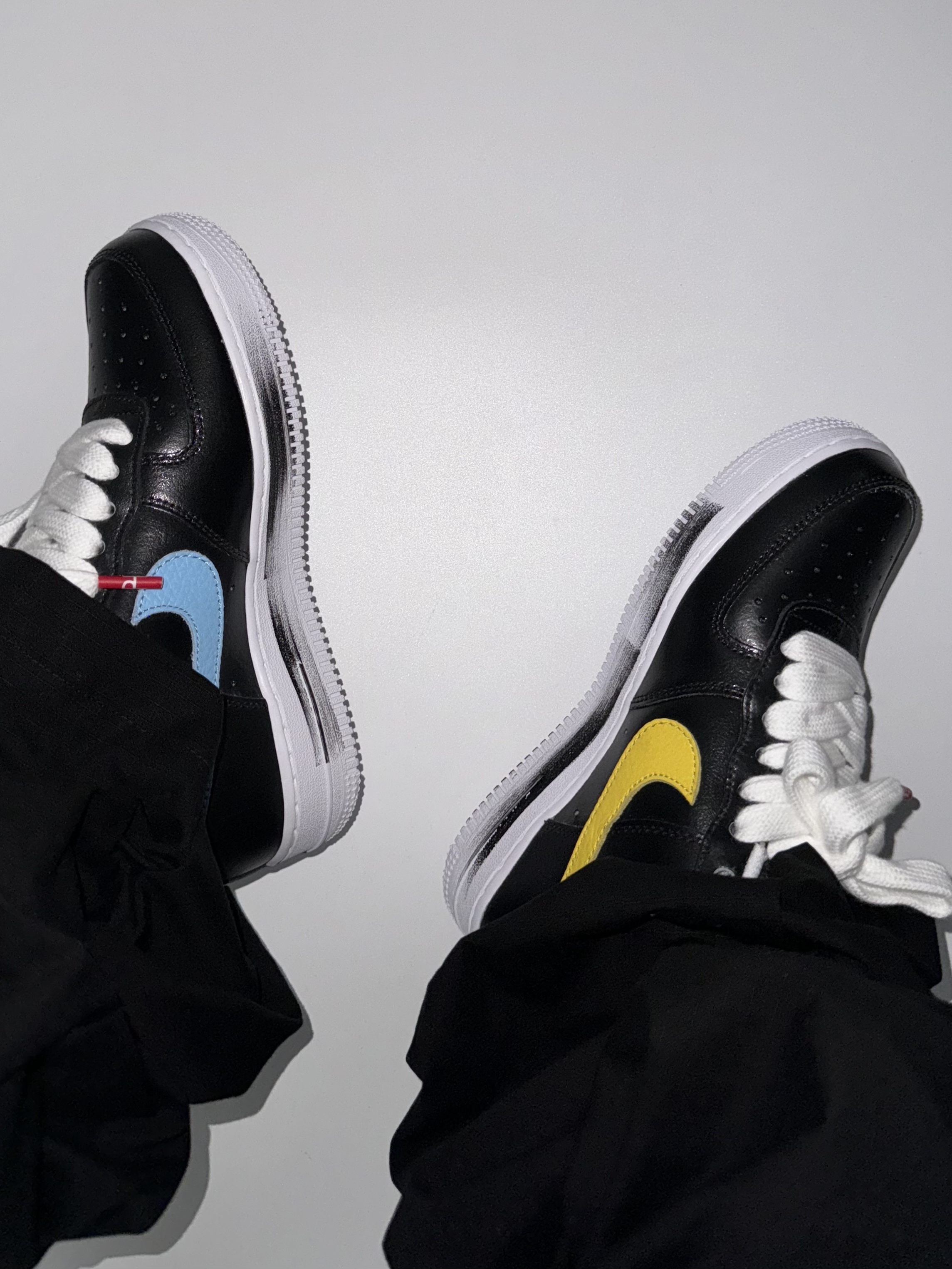 Nike x Peaceminusone Air Force 1 Low Para-Noise 3.0 Black and Multicolor, Wapworks Wide Safety Cargo Pants Black 착용 스타일 - 3