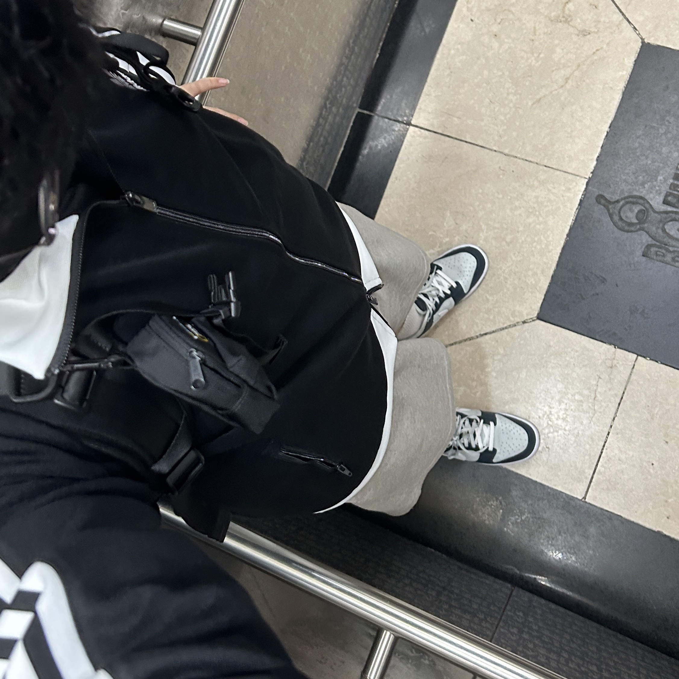 Adidas Adicolor Classics Beckenbauer Track Jacket Black - KR Sizing, Nike Dunk Low PRM Deep Jungle Light Silver 착용 스타일 - 4