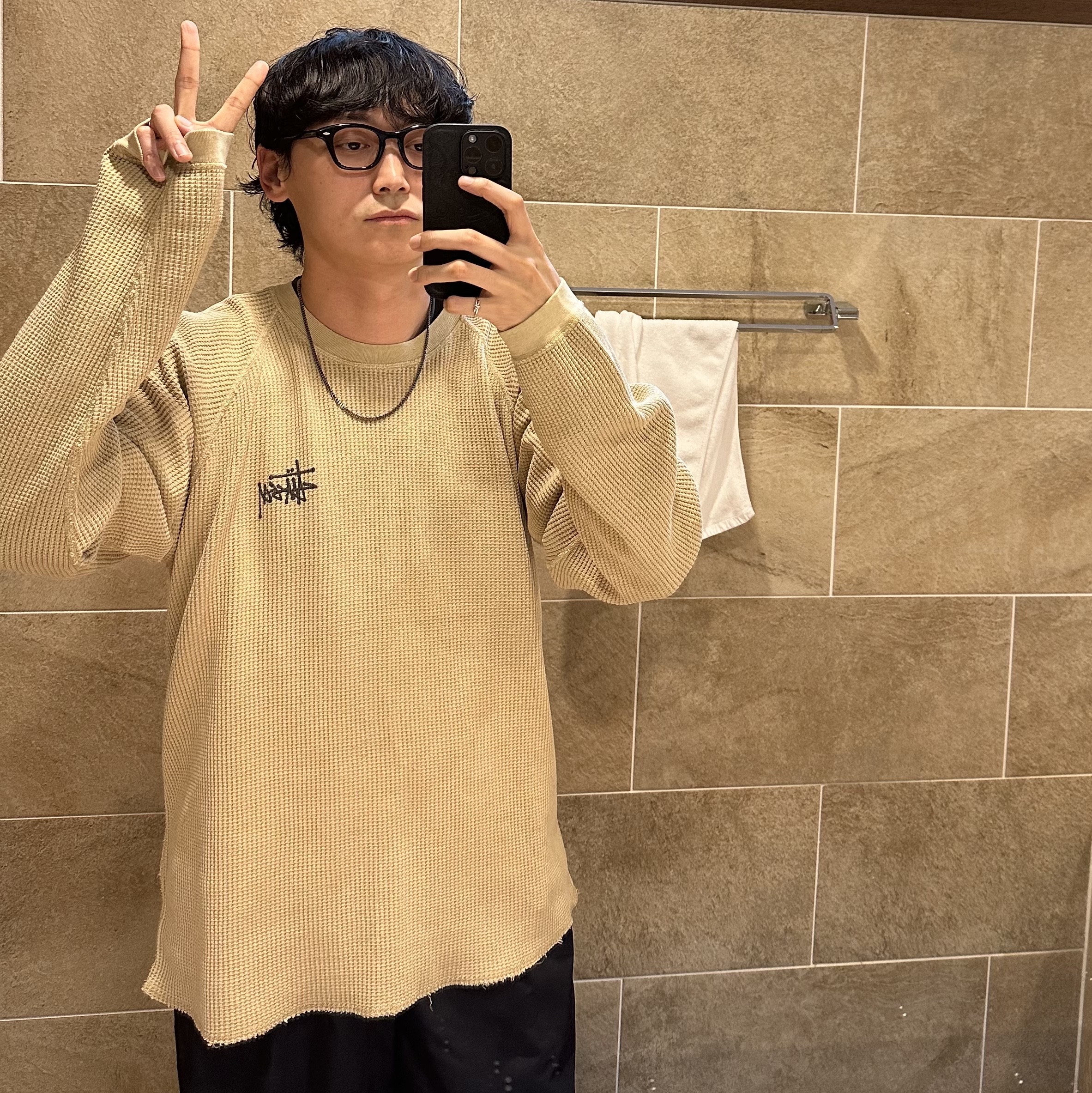 Stussy Raglan Thermal LS Crew Sand 착용 스타일 - 1