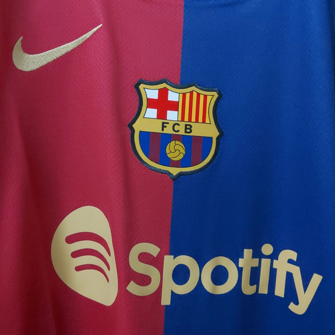 Nike FC Barcelona 2024/25 Dri-Fit Stadium Home Jersey Deep Royal Blue Noble Red (Non Marking Ver.) 착용 스타일