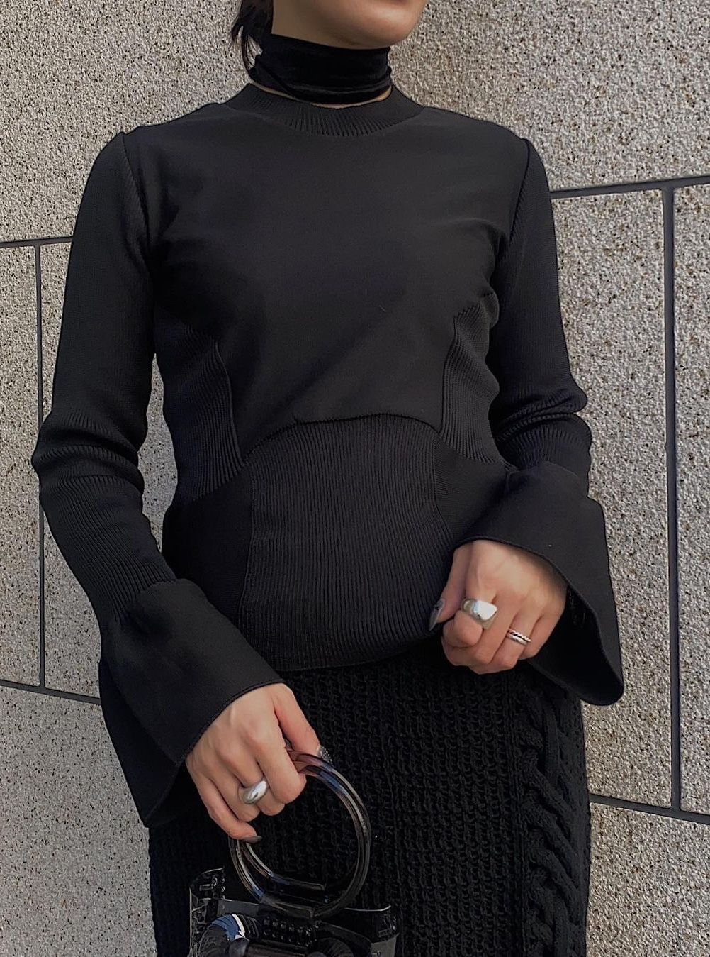 Odakha Women Gyonid Knit Black - 24FW 착용 스타일 - 1