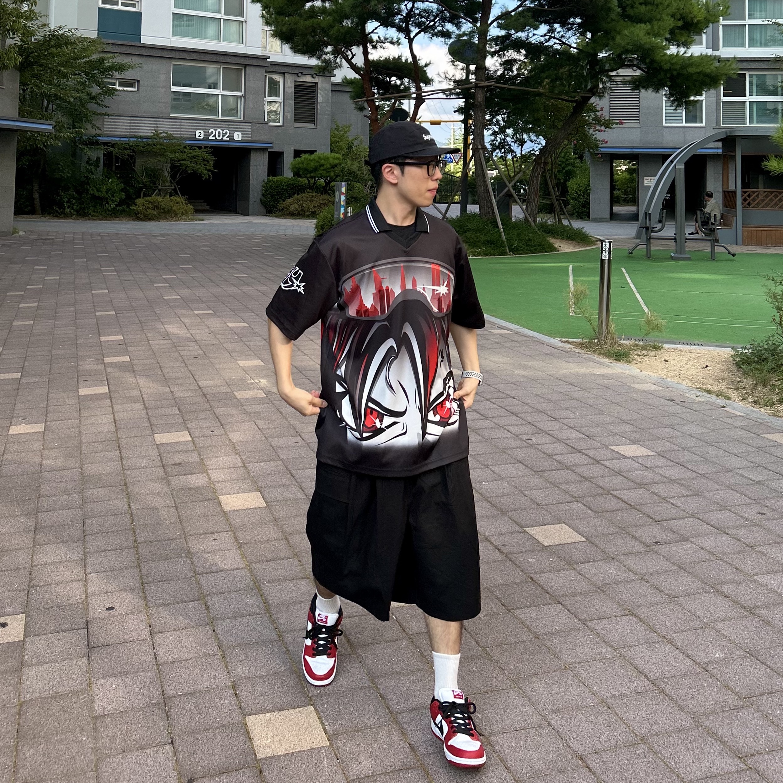 Gentle Monster x Maison Margiela MM010 Clear Black, Supreme Character Soccer Jersey Black - 23SS 착용 스타일