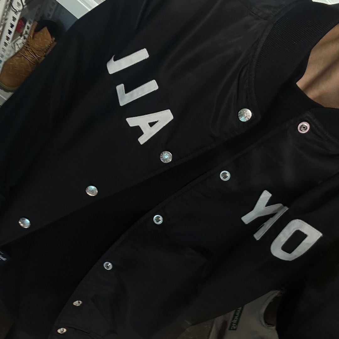 Human Made Nylon Stadium Jacket Navy 착용 스타일 - 2