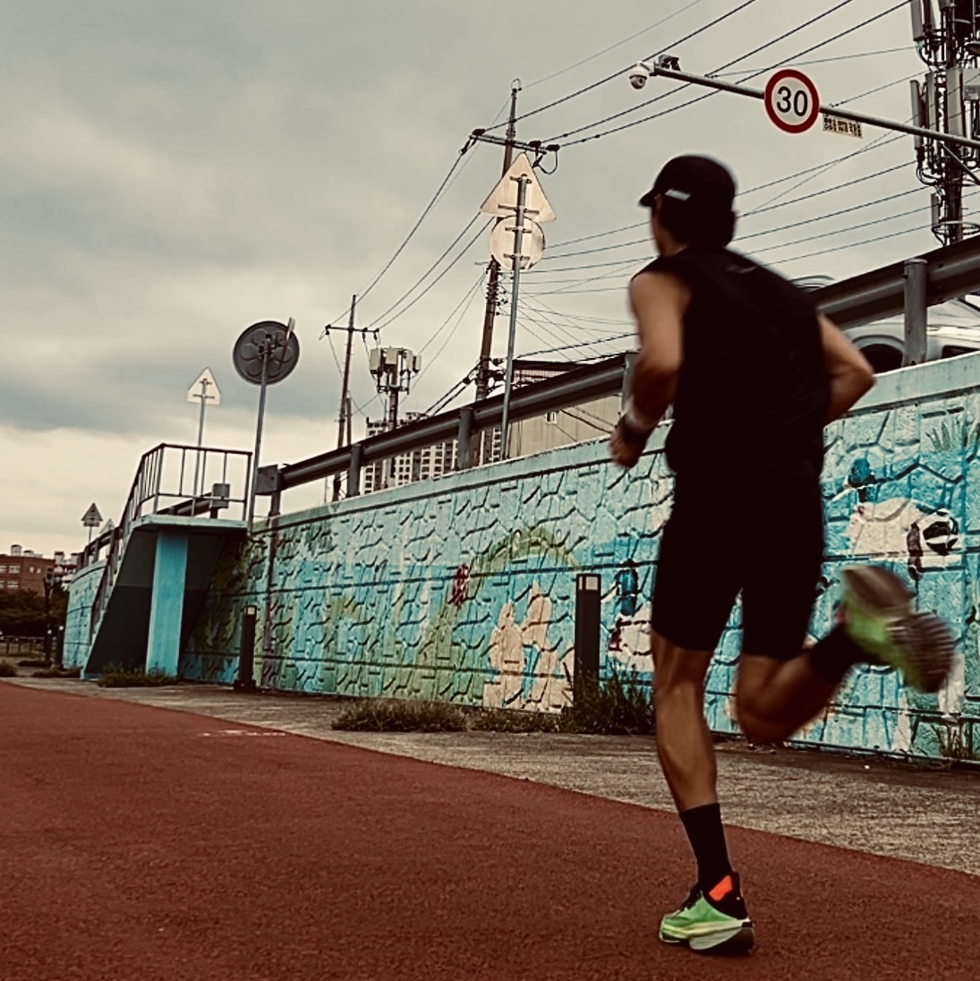 Satisfy Re-Possessed Rippy Trail Cap Black, Nike Air Zoom Alphafly Next% Flyknit 2 Screem Green 착용 스타일 - 1