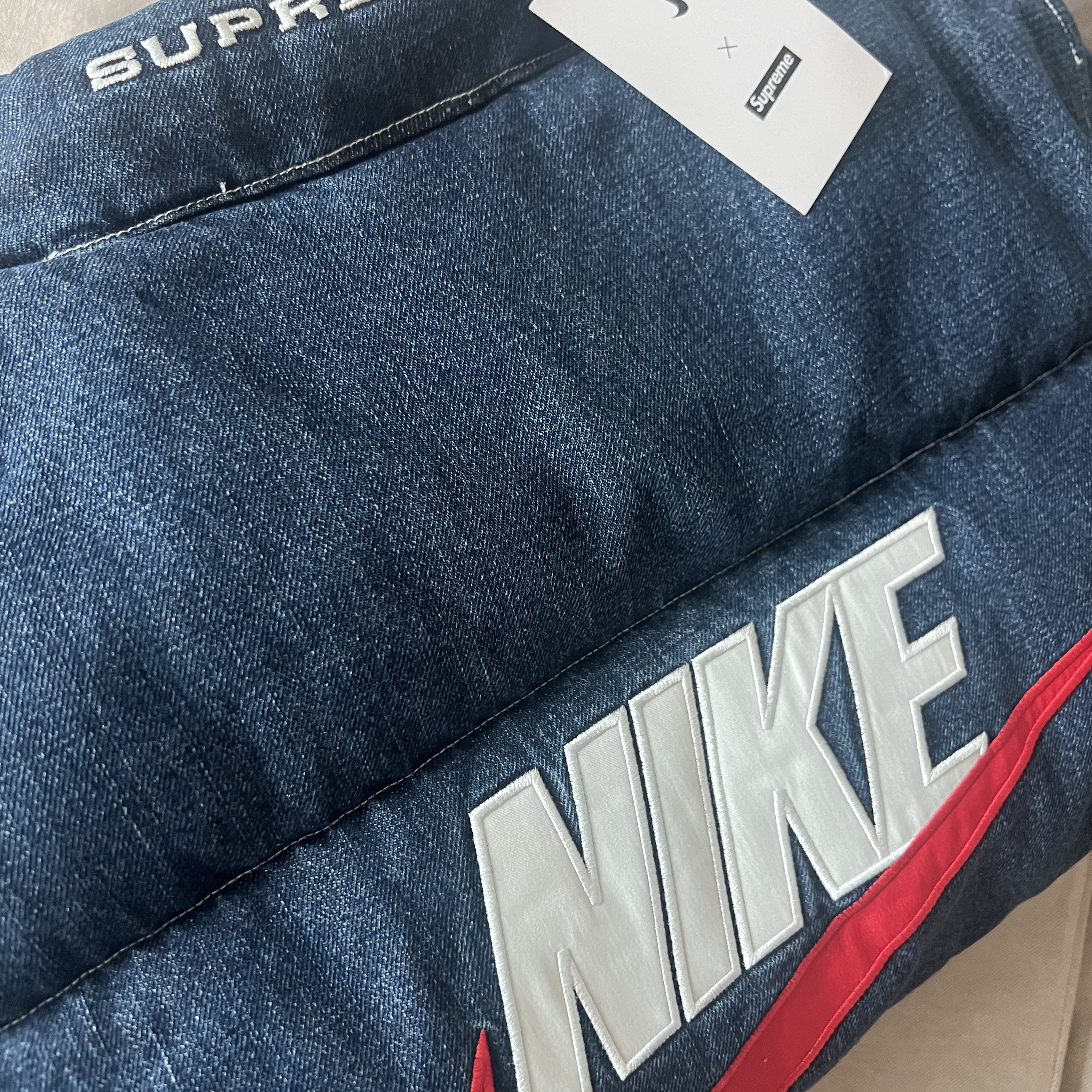 Supreme x Nike Denim Puffer Vest Indigo - 24SS 착용 스타일
