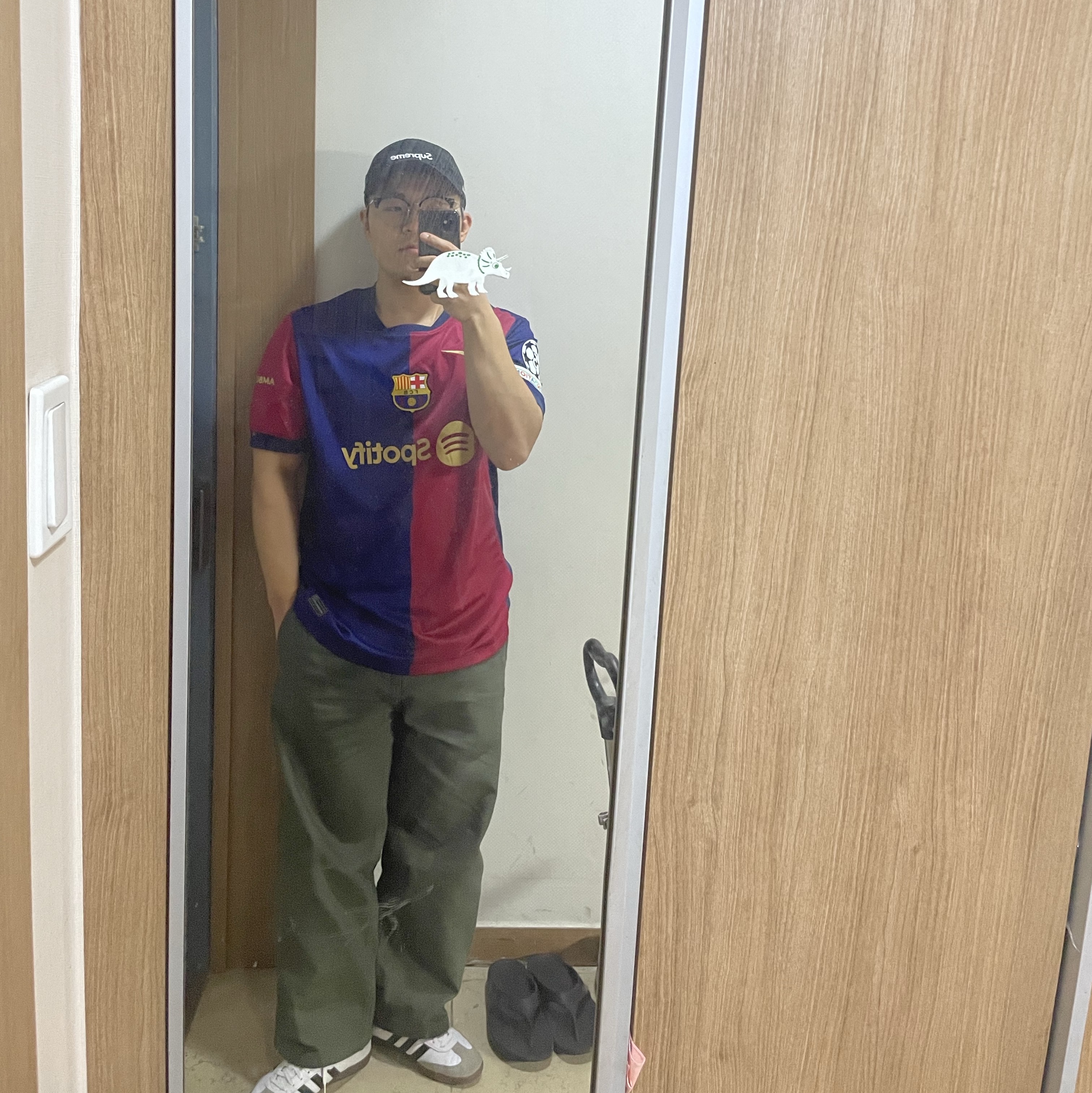 Nike FC Barcelona 2024/25 Dri-Fit Stadium Home Jersey Deep Royal Blue Noble Red (Non Marking Ver.), Adidas Samba Vegan White Black 착용 스타일 - 2