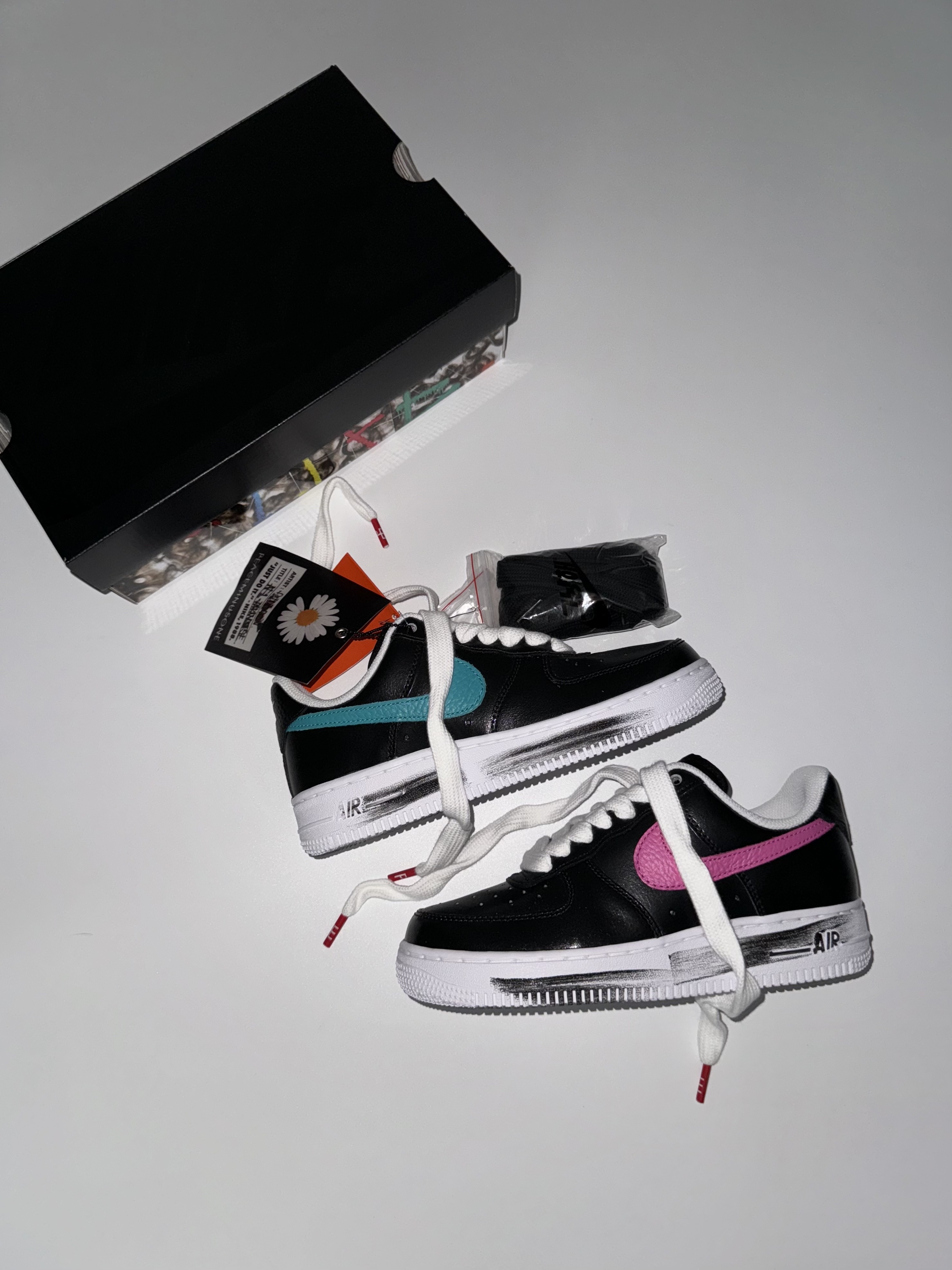 Nike x Peaceminusone Air Force 1 Low Para-Noise 3.0 Black and Multicolor, Wapworks Wide Safety Cargo Pants Black 착용 스타일 - 7