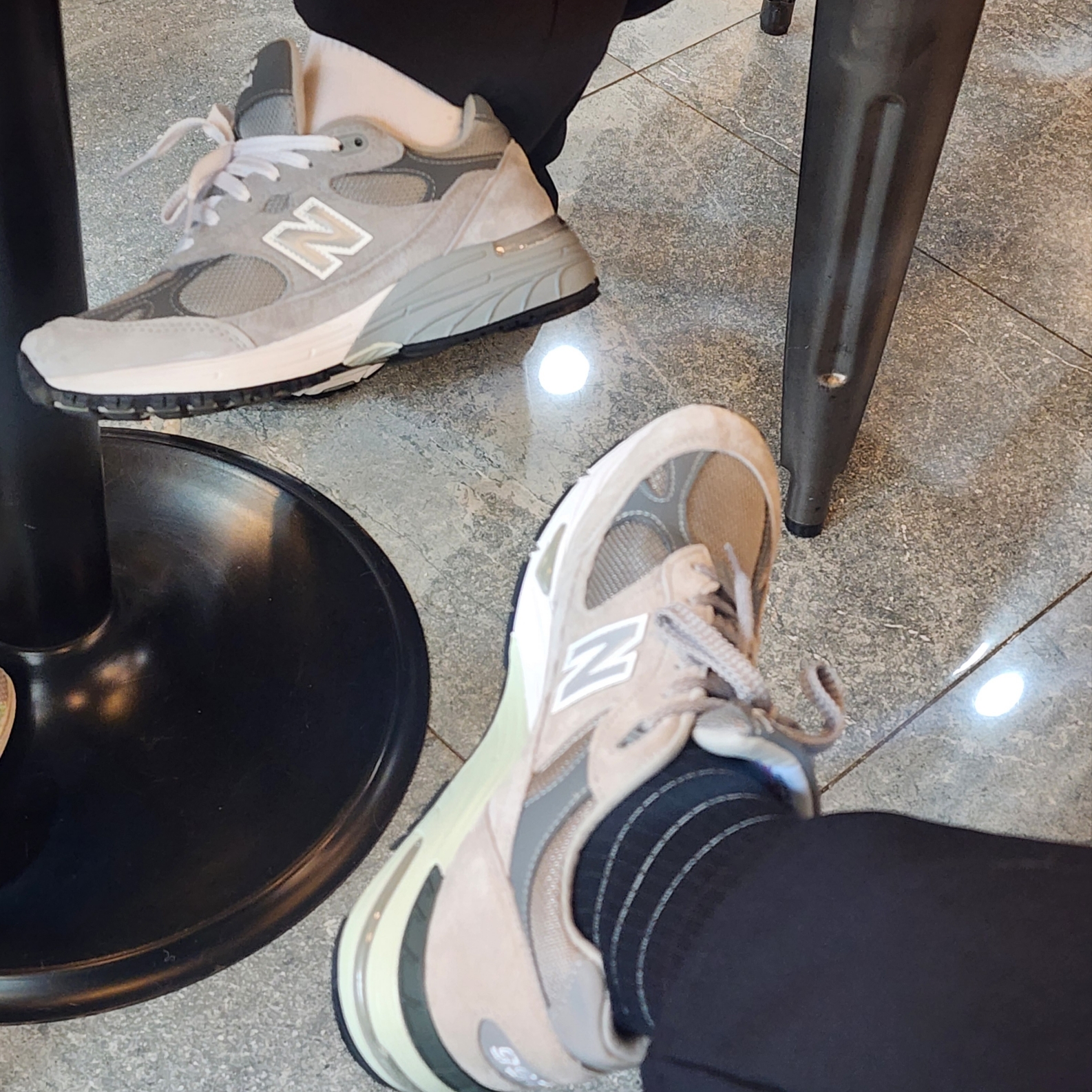 New Balance 991 Made in UK Grey, New Balance 993 Made in USA Grey - D Standard 착용 스타일