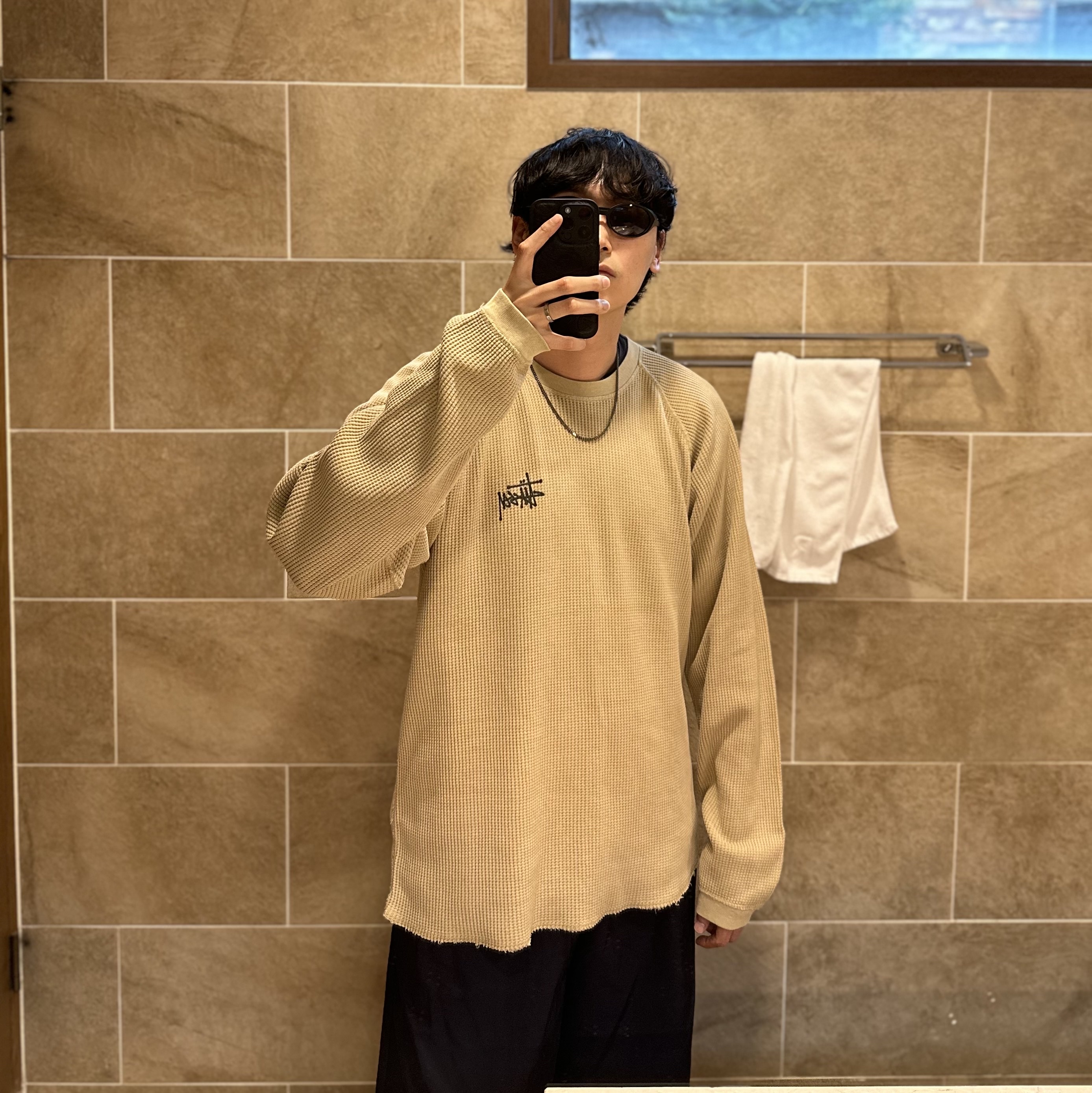 Stussy Raglan Thermal LS Crew Sand 착용 스타일 - 3