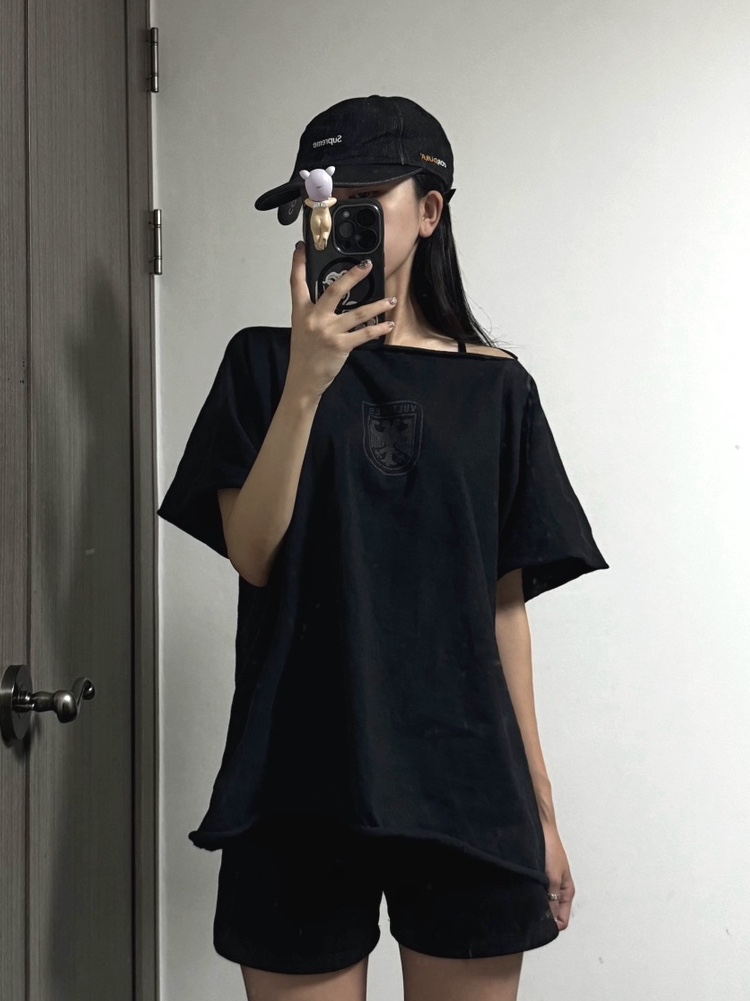 Supreme Cordura Denim Small Box 6-Panel Black - 24SS, Yeezy Vultures Box T-Shirt Black 착용 스타일 - 2