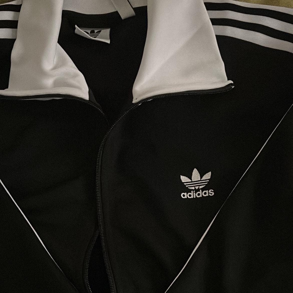Adidas Adicolor Classics Beckenbauer Track Jacket Black - KR Sizing, Nike Dunk Low PRM Deep Jungle Light Silver 착용 스타일 - 1