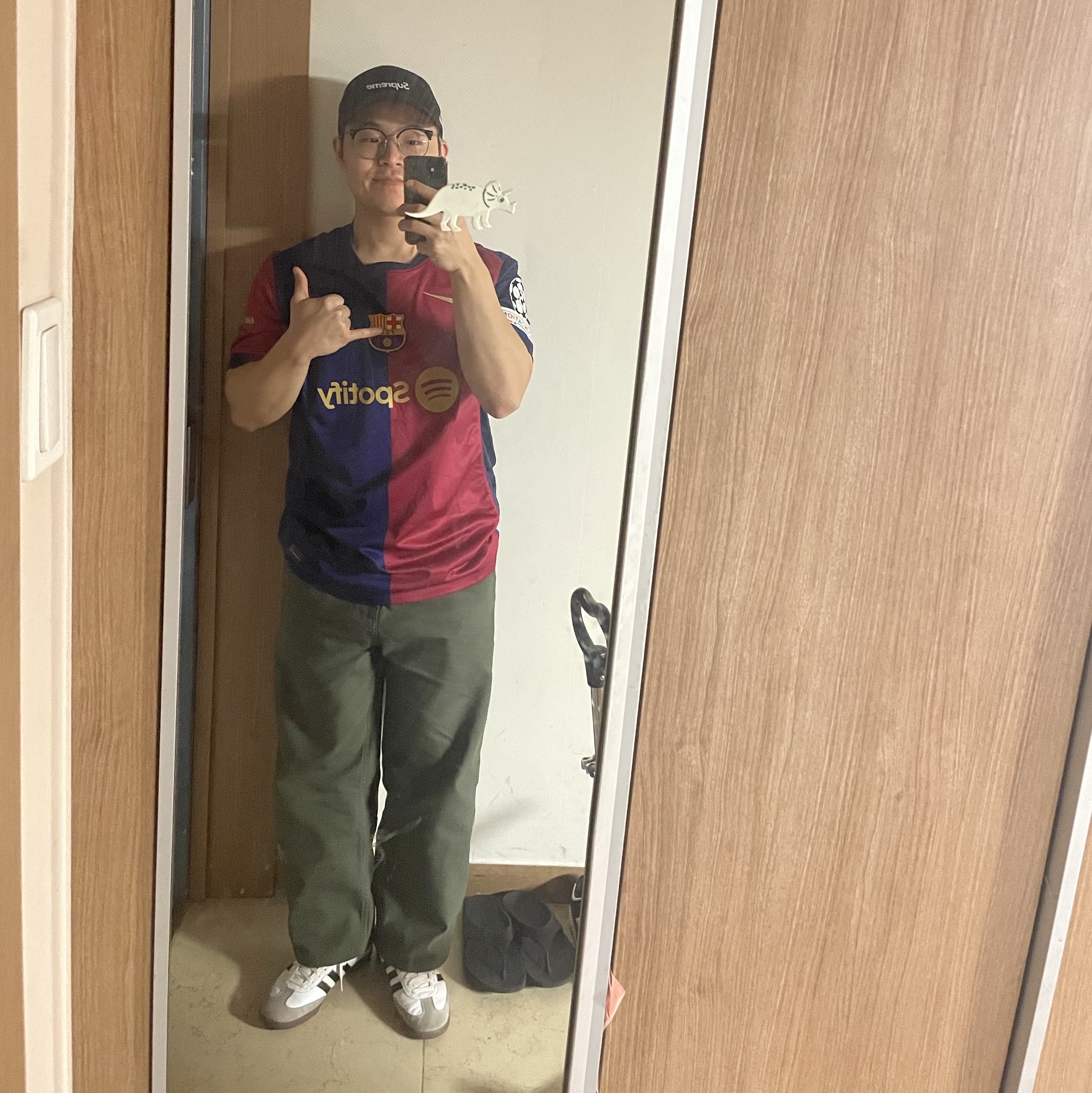 Nike FC Barcelona 2024/25 Dri-Fit Stadium Home Jersey Deep Royal Blue Noble Red (Non Marking Ver.), Adidas Samba Vegan White Black 착용 스타일 - 1