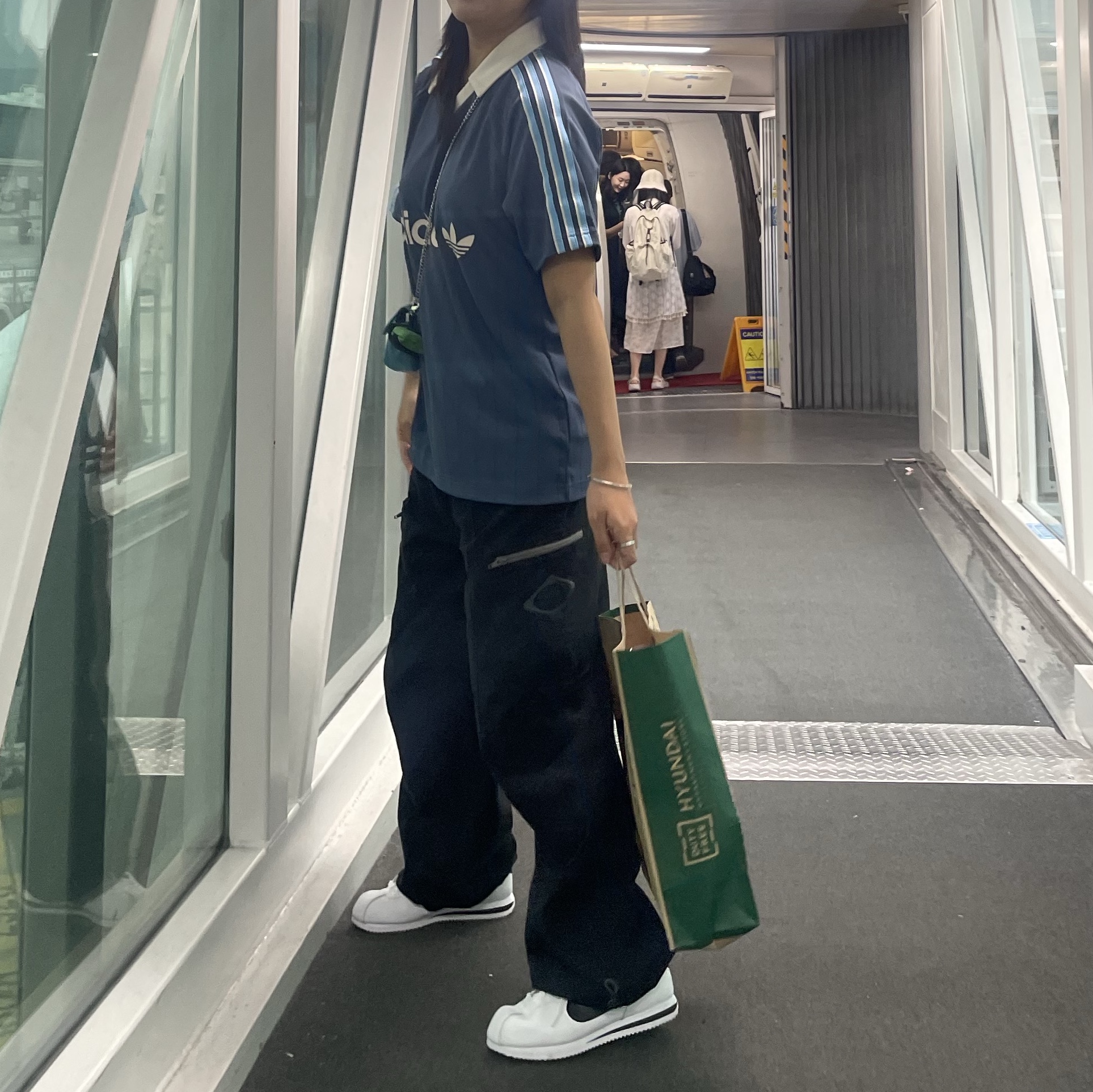 Adidas Pinstripe Jersey Preloved Ink - KR Sizing, (W) Mischief Drawstring Pants Black 착용 스타일