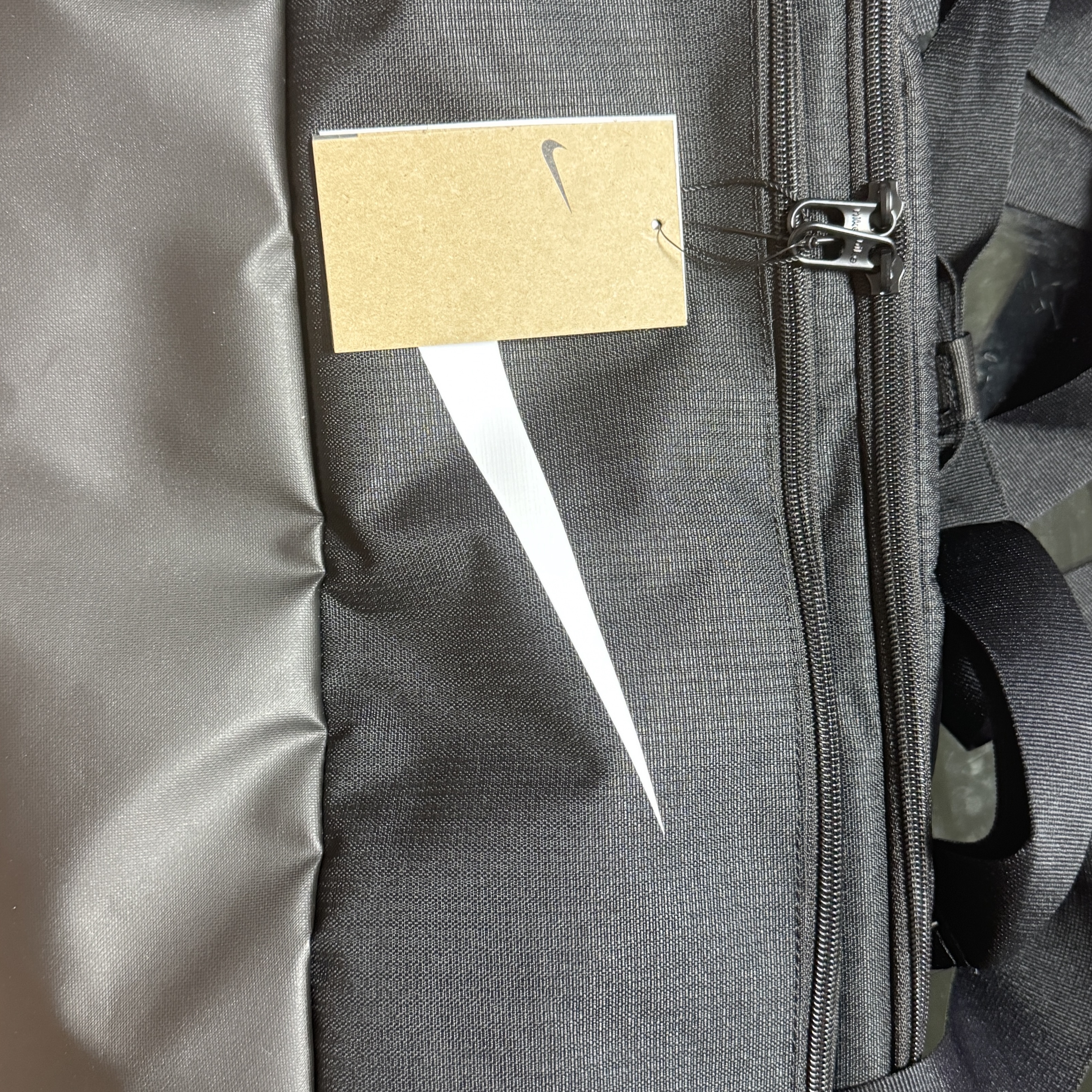 Nike Brasilia 9.5 Training Duffle Bag Small 41L Black 착용 스타일