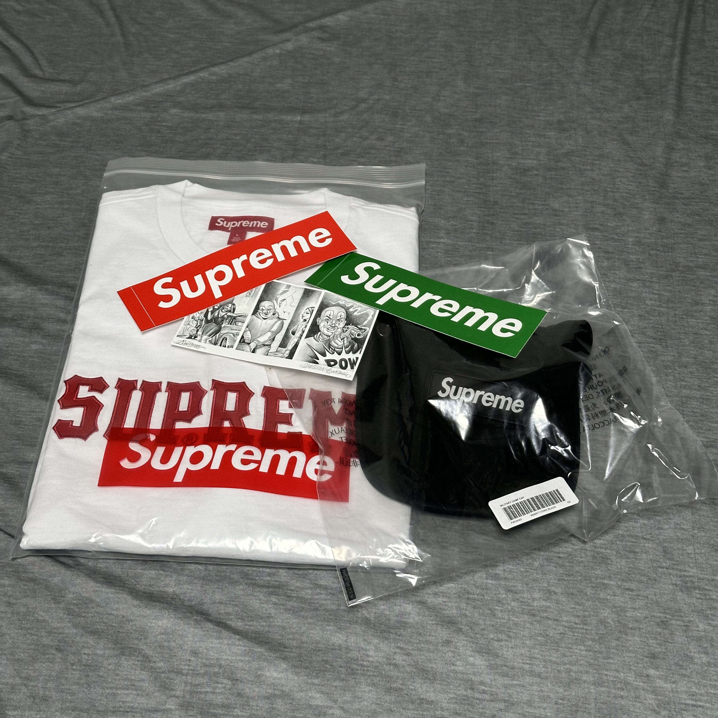 Supreme Military Camp Cap Black - 24FW, Supreme Twill Applique S/S Top White - 24FW 착용 스타일