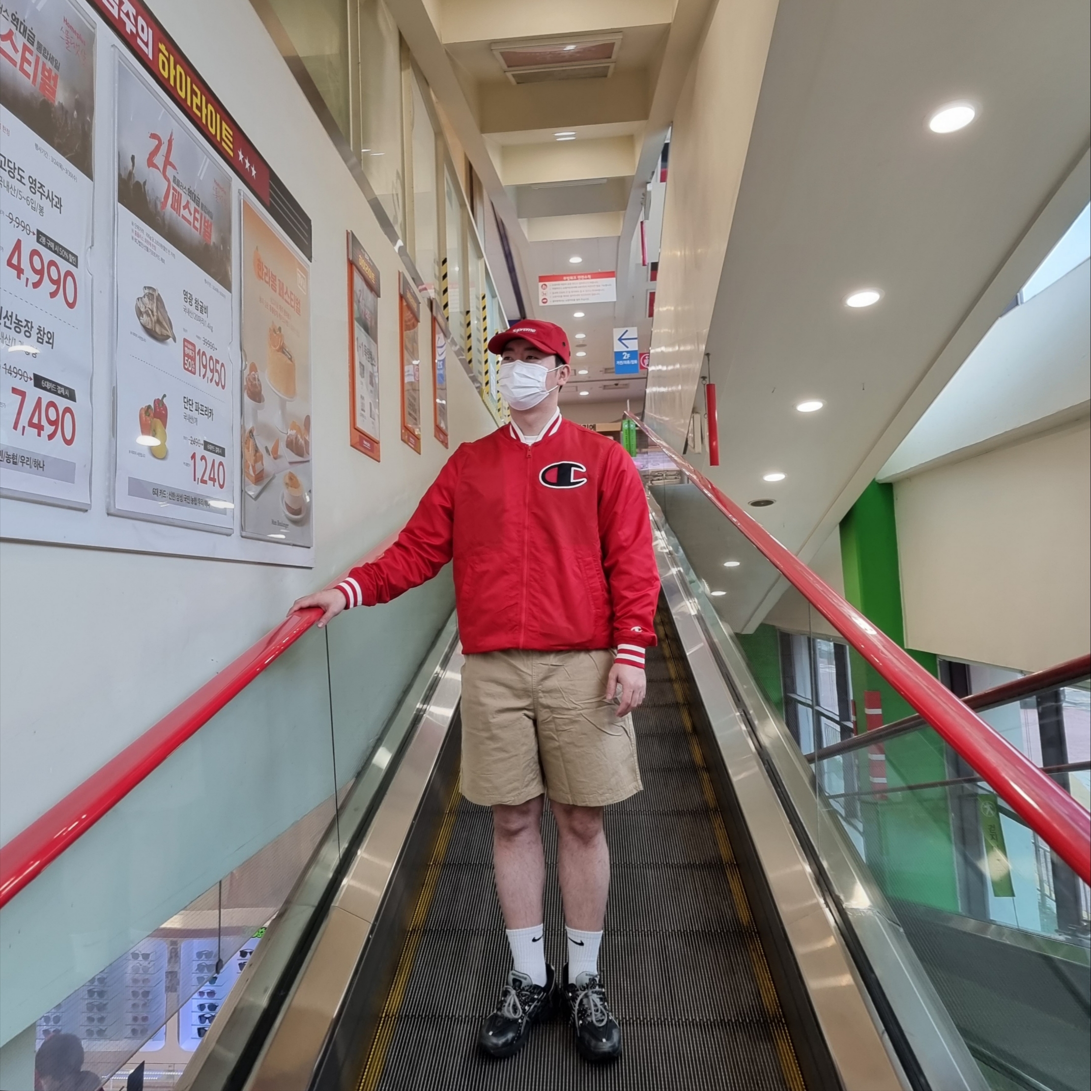 Supreme Washed Chino Twill Camp Cap Red, Asics x Andersson Bell Gel-1090 Black Silver 착용 스타일