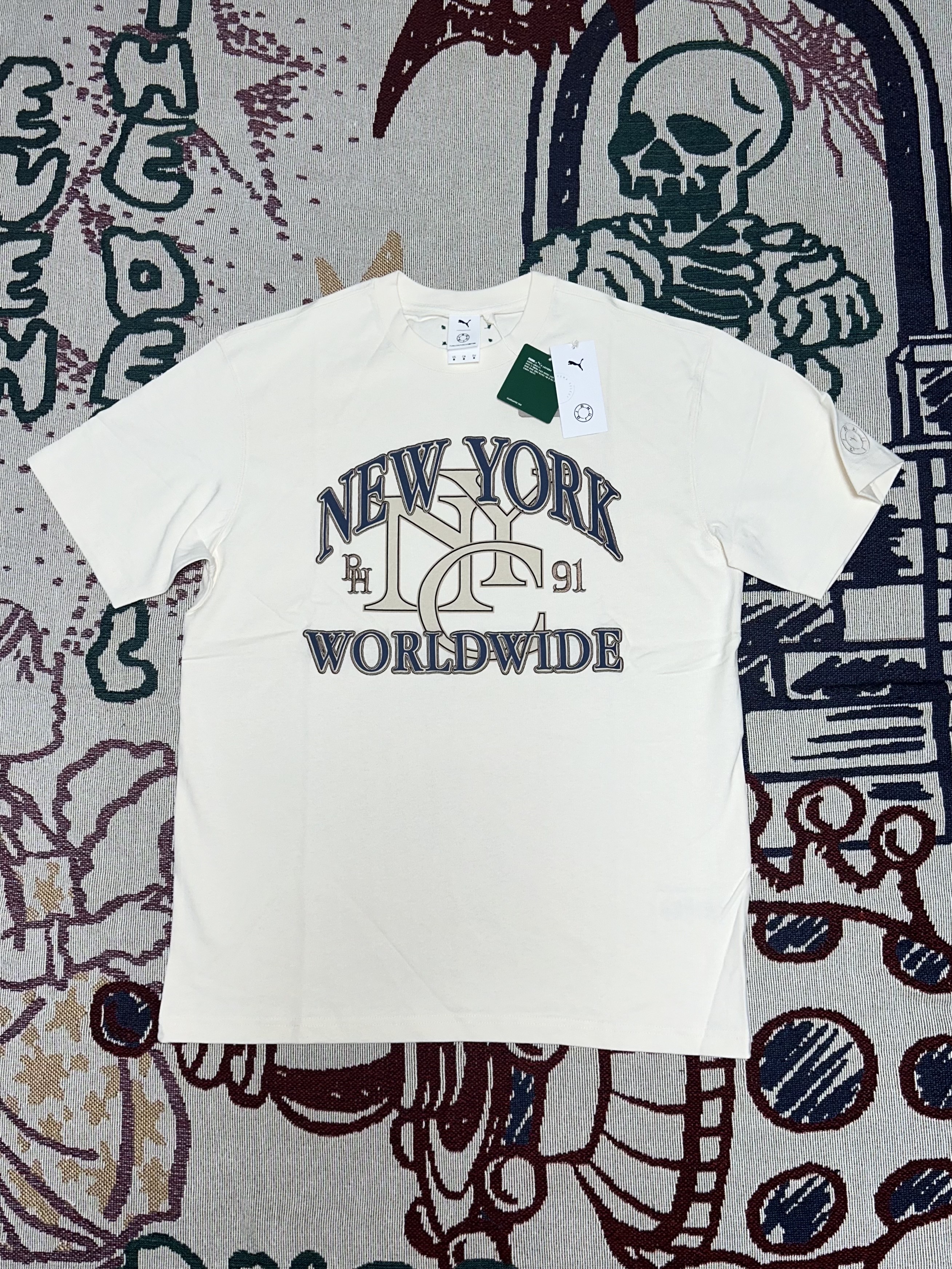 Puma x Rhuigi Graphic T-Shirt Pristine 착용 스타일 - 1