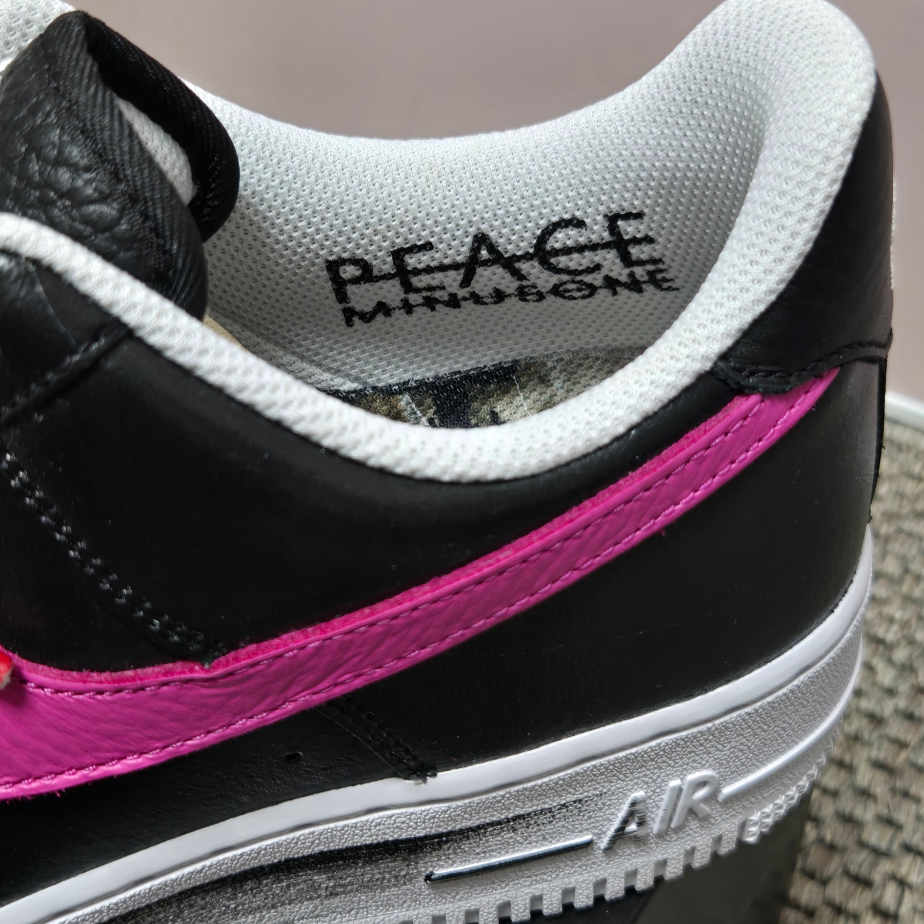Nike x Peaceminusone Air Force 1 Low Para-Noise 3.0 Black and Multicolor 착용 스타일 - 6