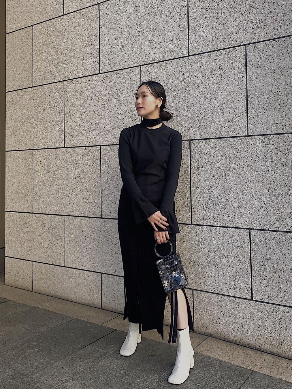 Odakha Women Gyonid Knit Black - 24FW 착용 스타일 - 2