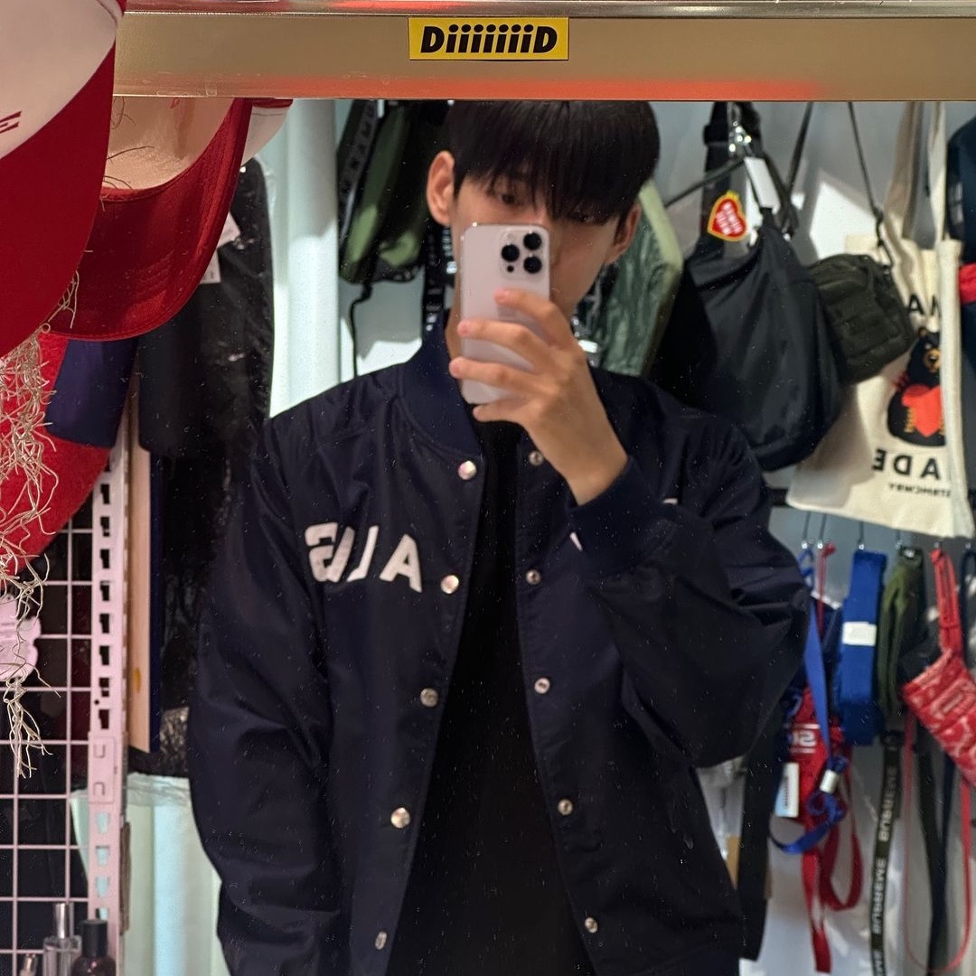 Human Made Nylon Stadium Jacket Navy 착용 스타일 - 1