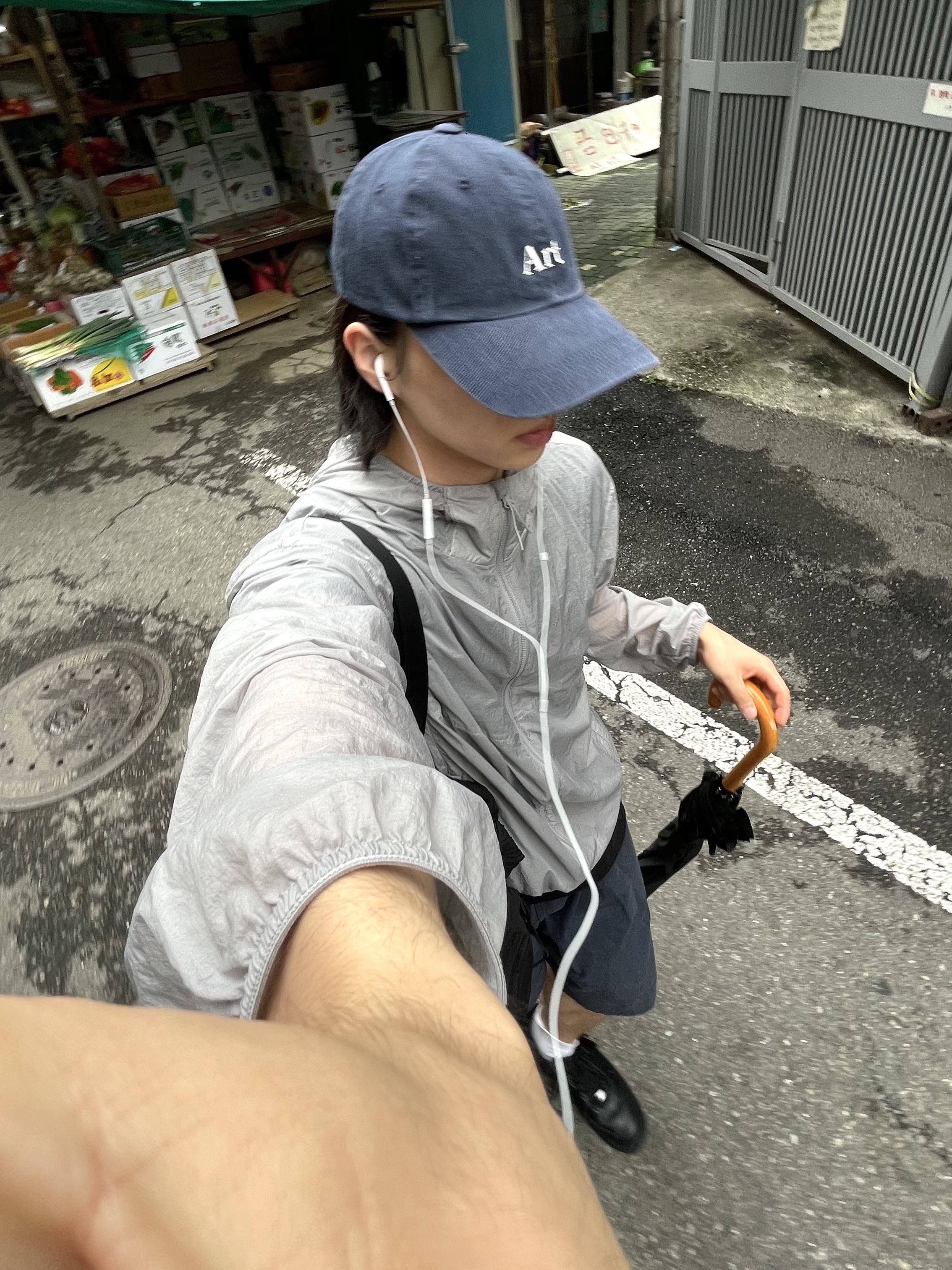 Nike Air Force 1 '07 Low Triple Black 착용 스타일