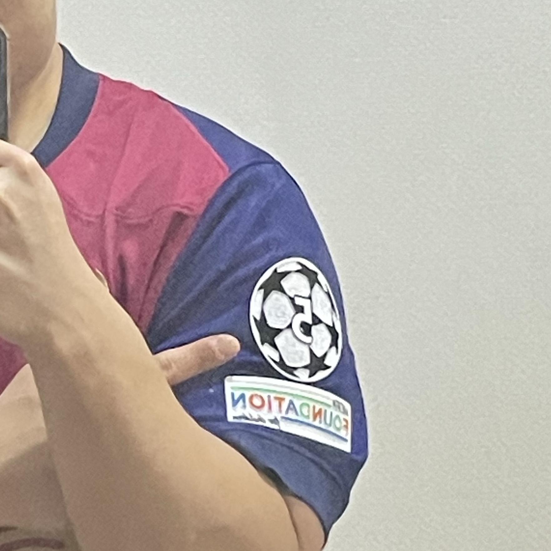 Nike FC Barcelona 2024/25 Dri-Fit Stadium Home Jersey Deep Royal Blue Noble Red (Non Marking Ver.), Adidas Samba Vegan White Black 착용 스타일 - 4