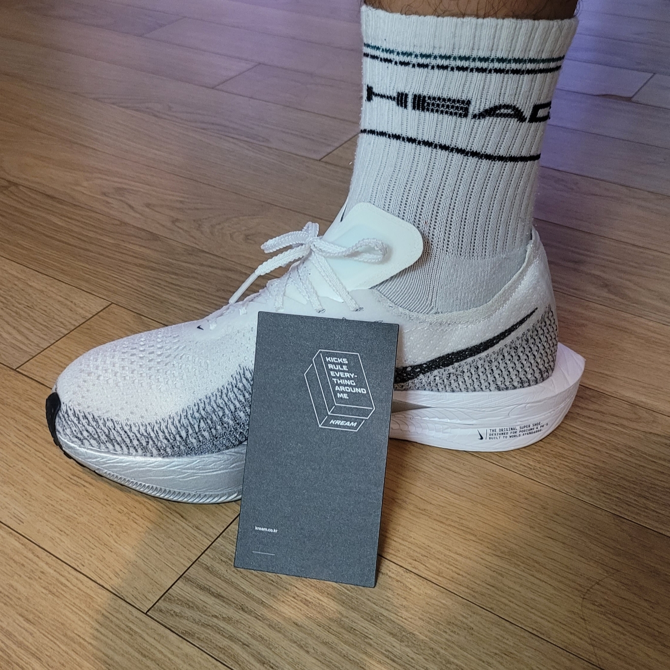 Nike ZoomX Vaporfly Next% 3 White Grey 착용 스타일 - 1